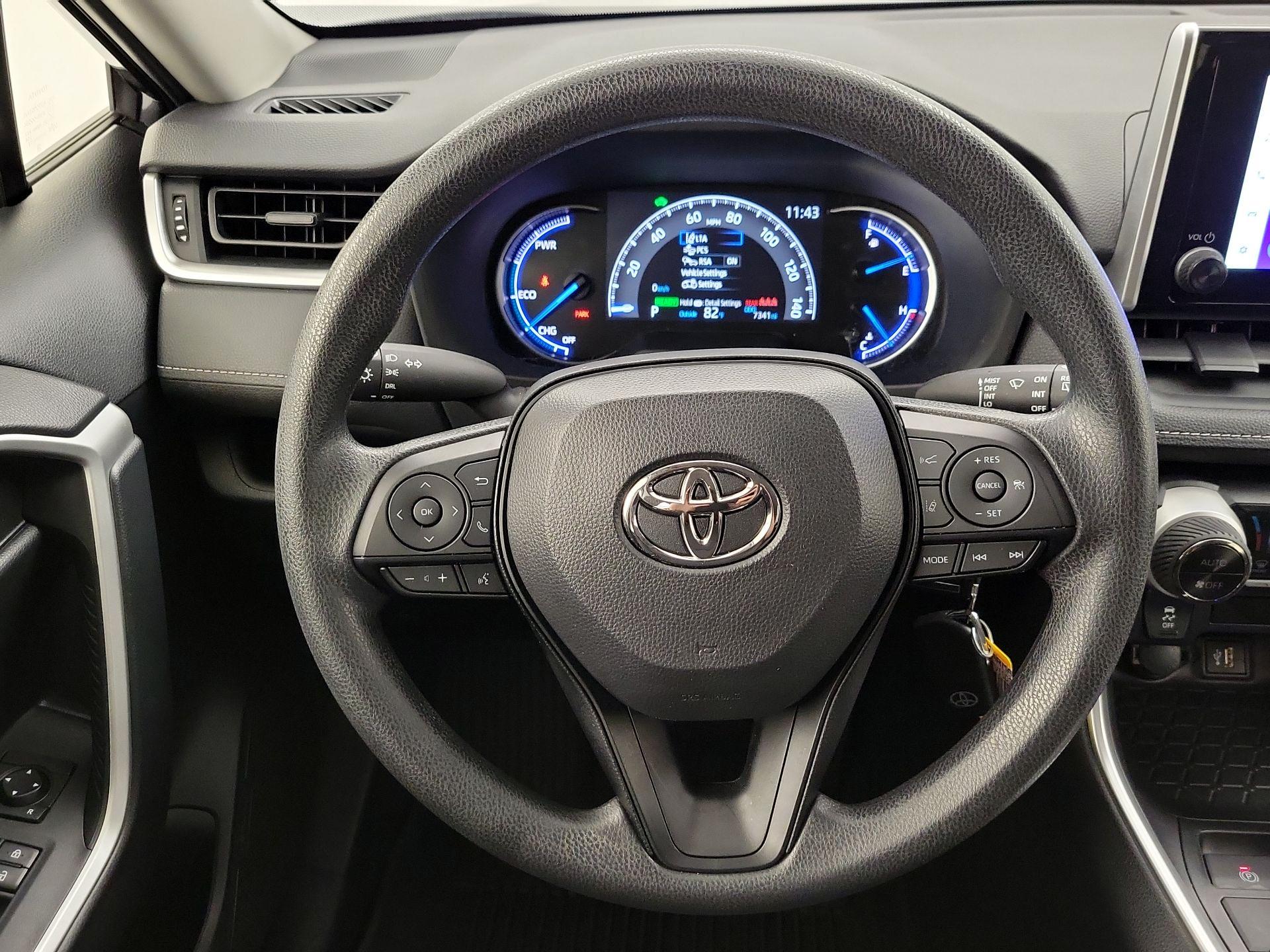 Thumbnail: 2025 Toyota RAV4 - 10