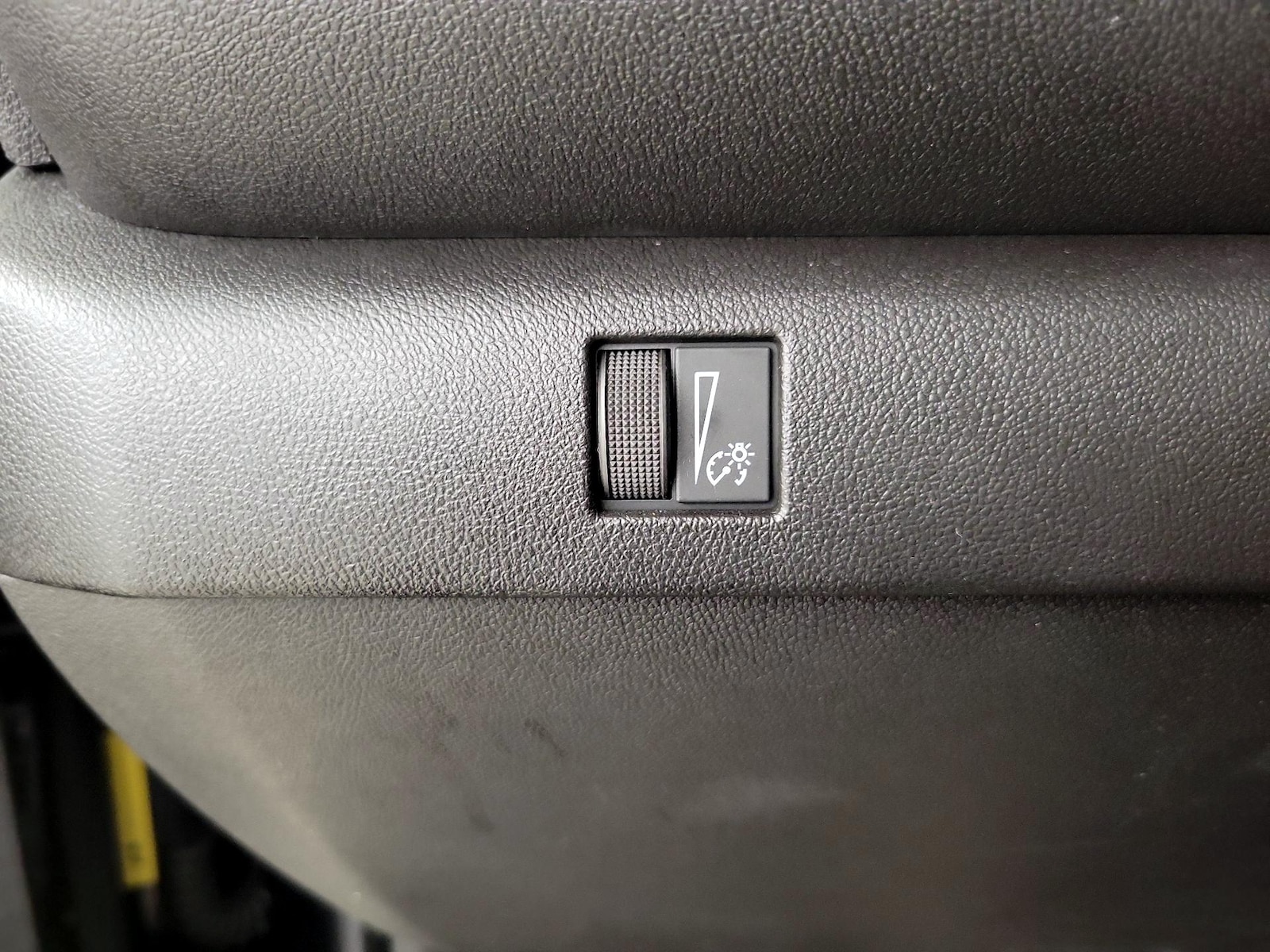 2024 Chevrolet Colorado Work Truck - Photo 14
