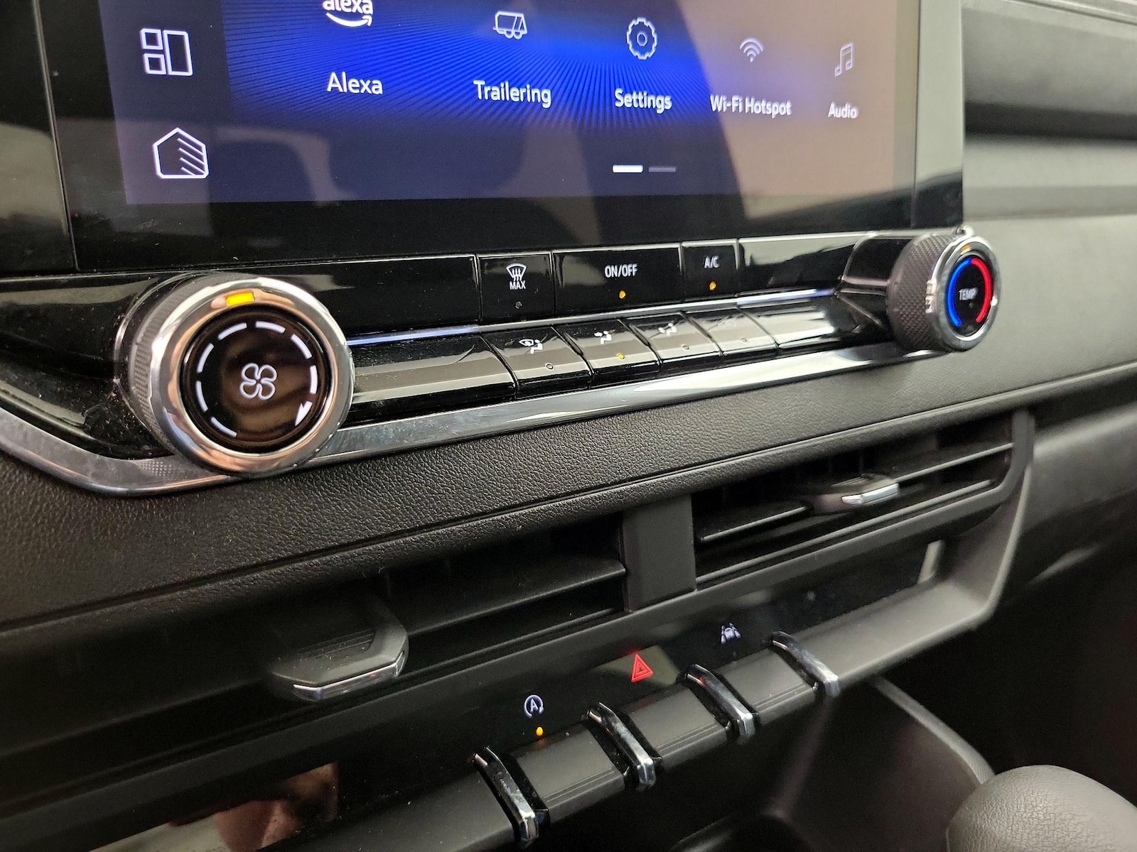 2024 Chevrolet Colorado Work Truck - Photo 18
