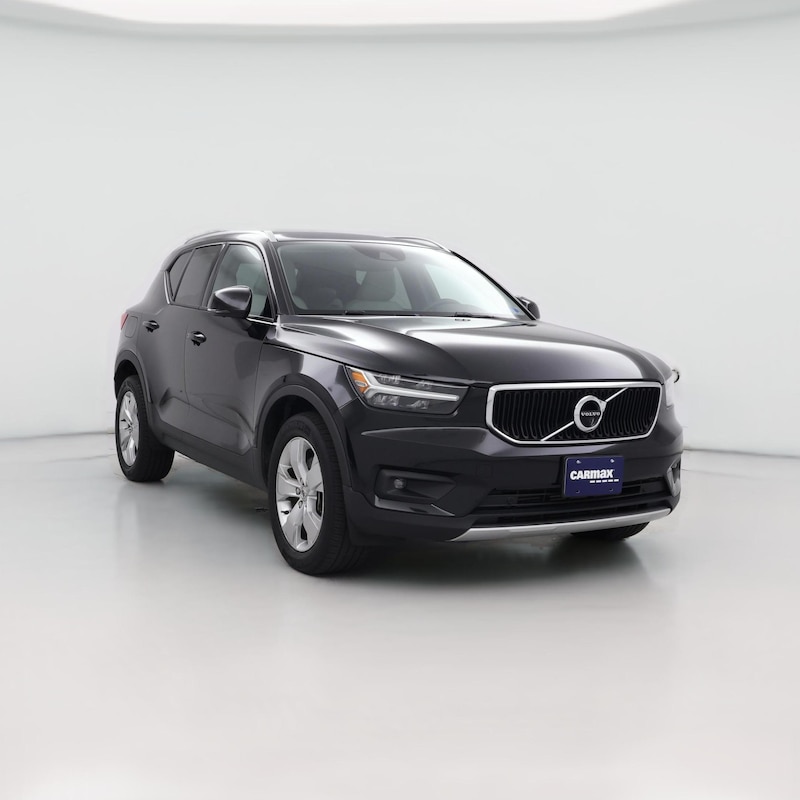 2022 Volvo XC40 T4 Momentum