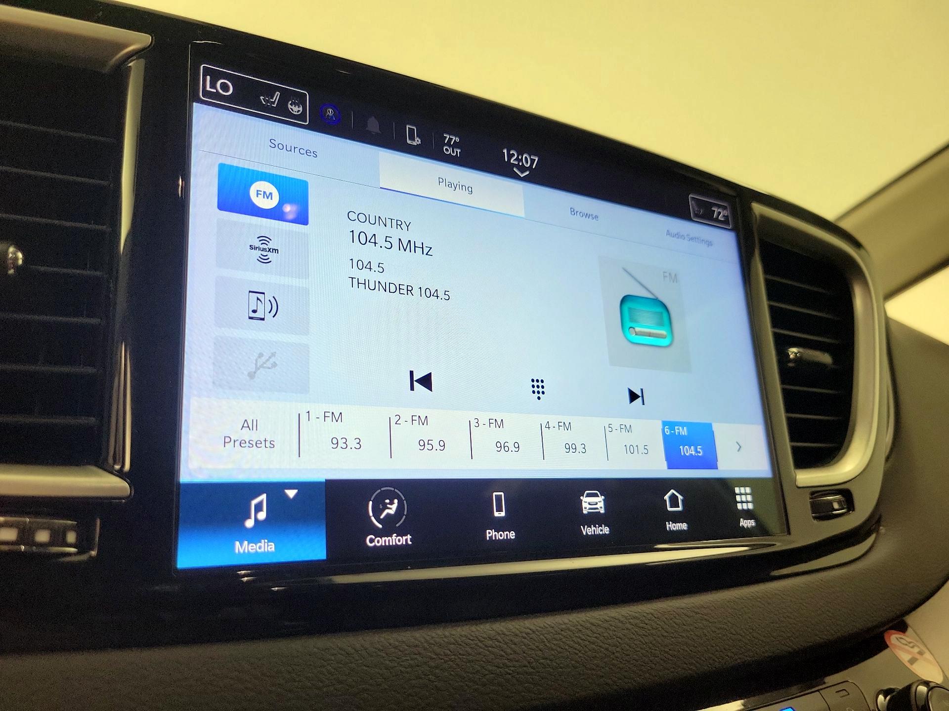 Thumbnail: 2023 Chrysler Pacifica - 15