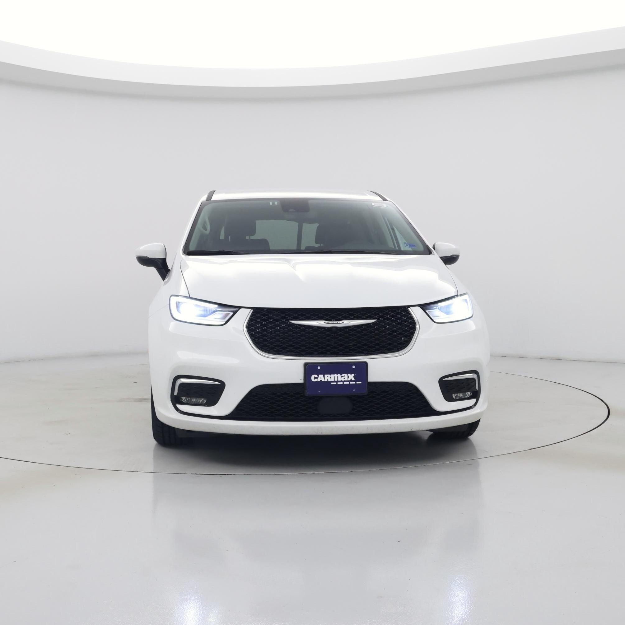 Thumbnail: 2023 Chrysler Pacifica - 5