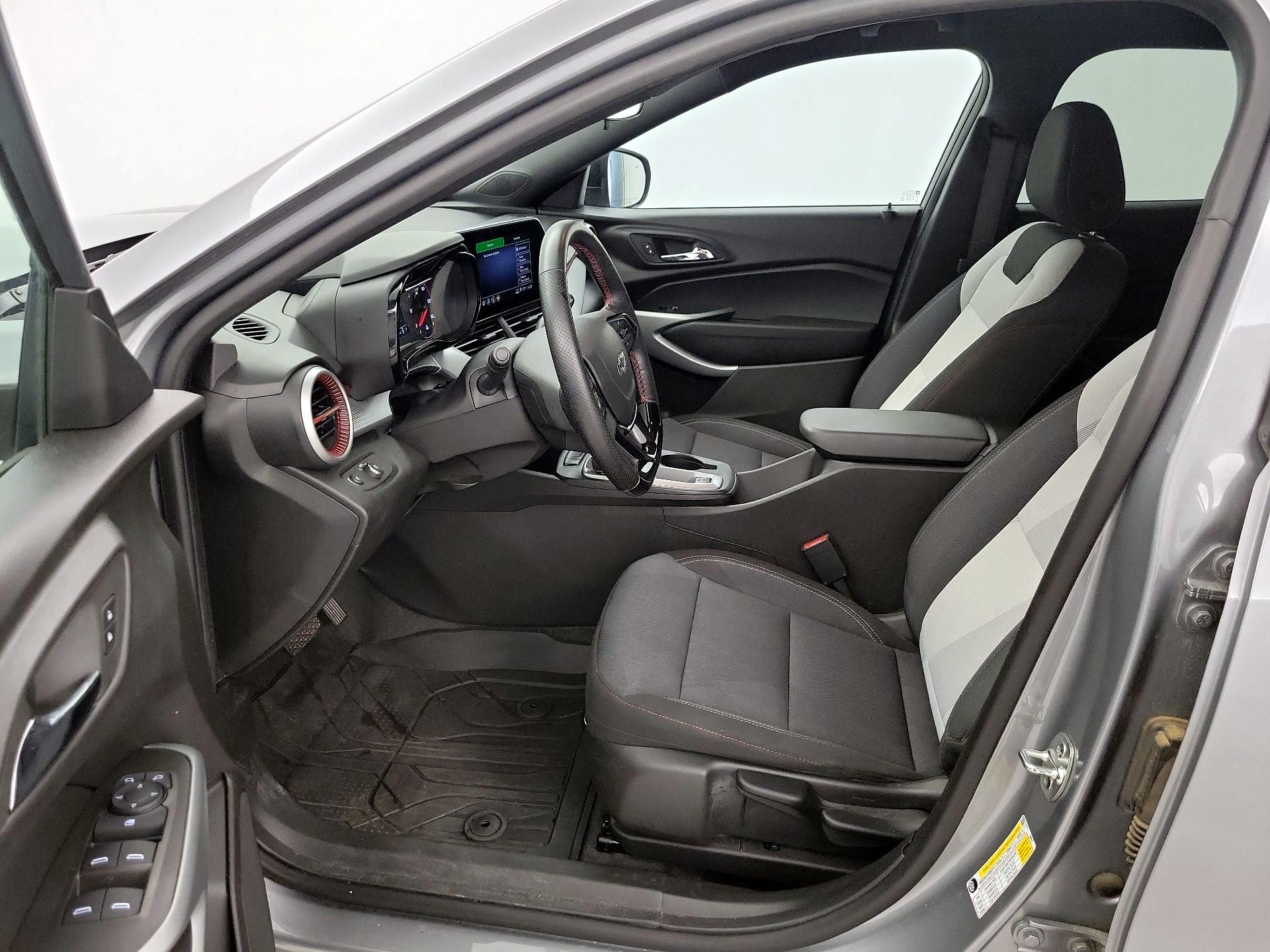 Thumbnail: 2025 Chevrolet Trax - 11