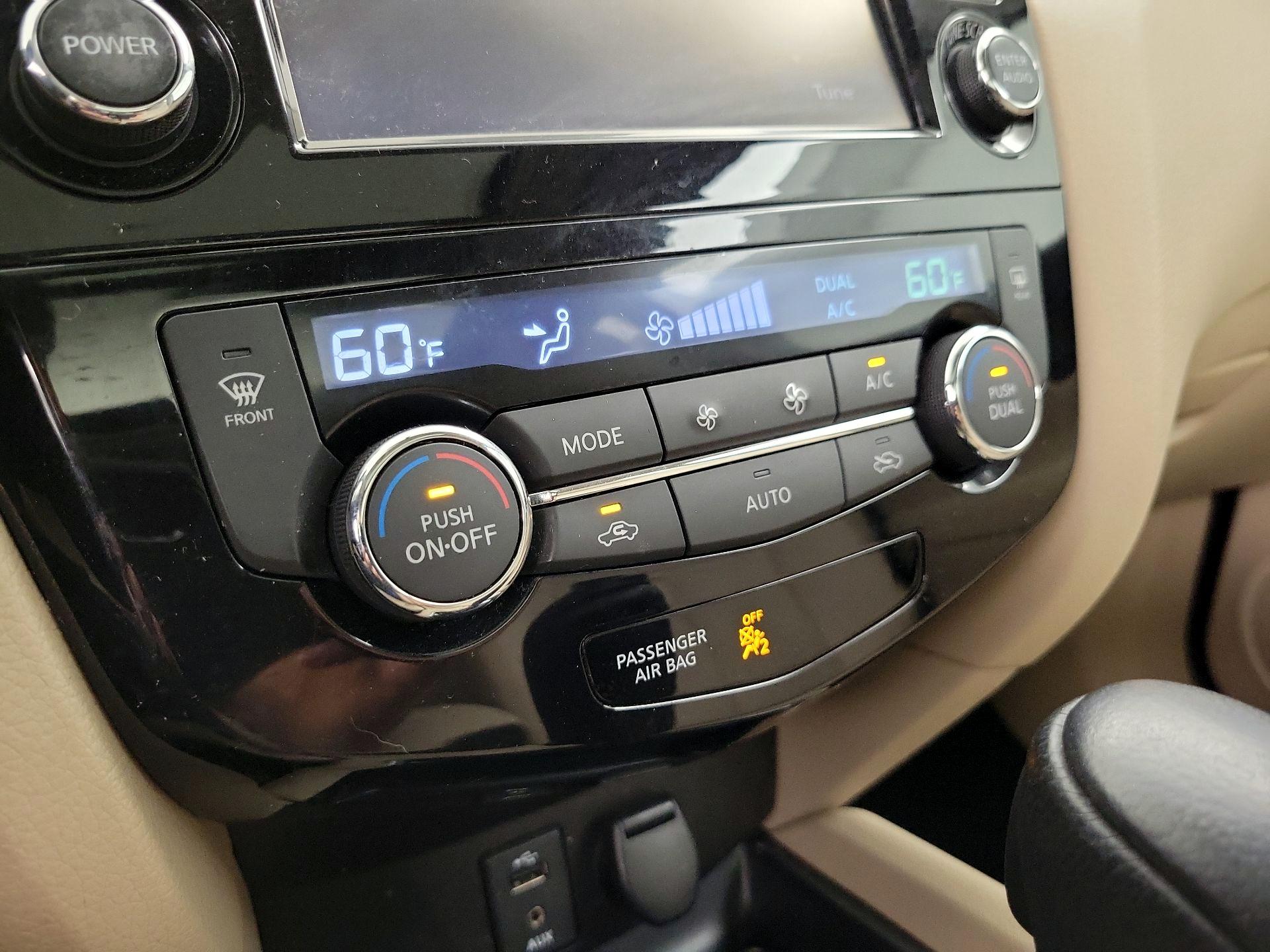 Thumbnail: 2016 Nissan Rogue - 17