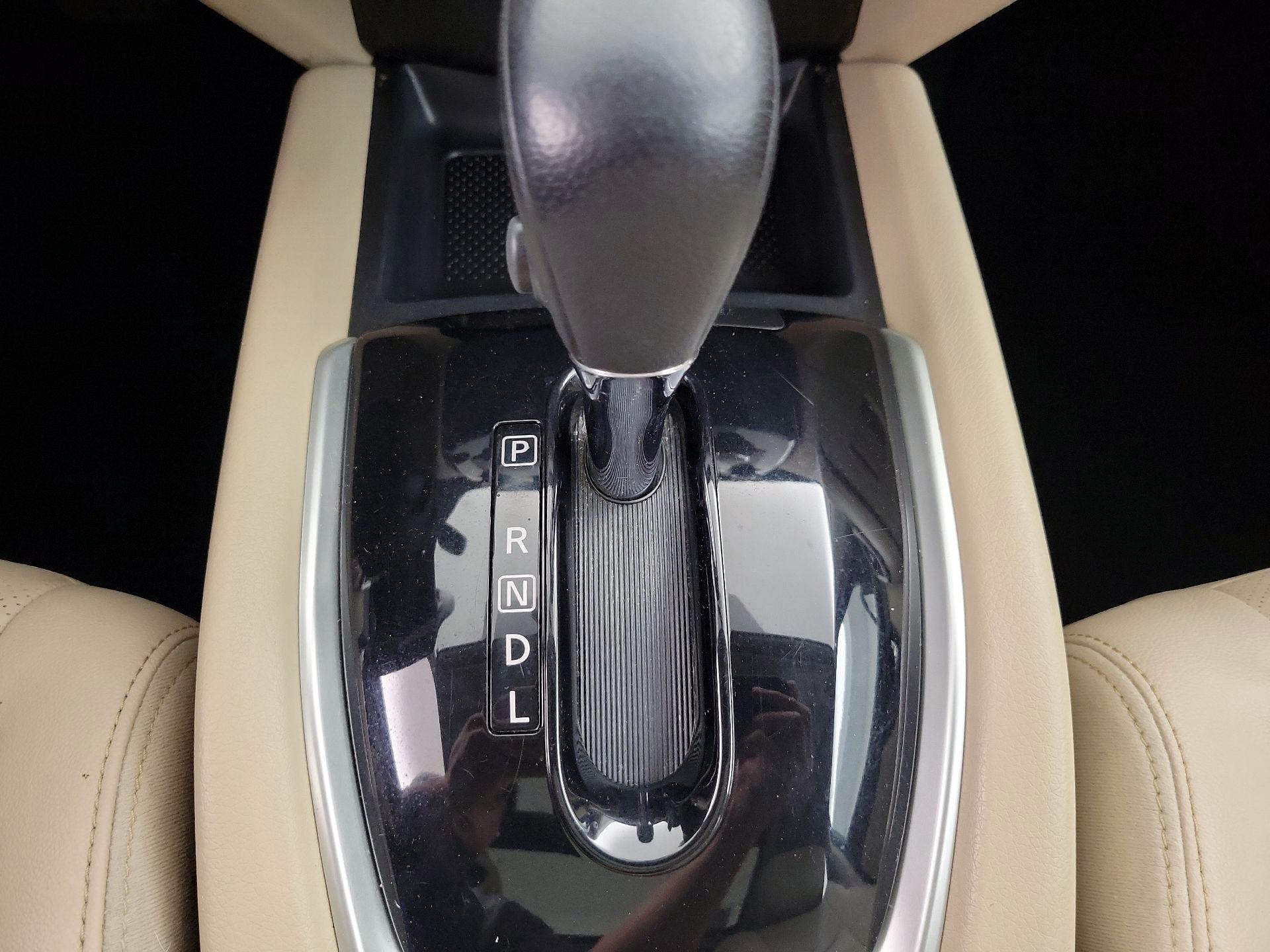 Thumbnail: 2016 Nissan Rogue - 18