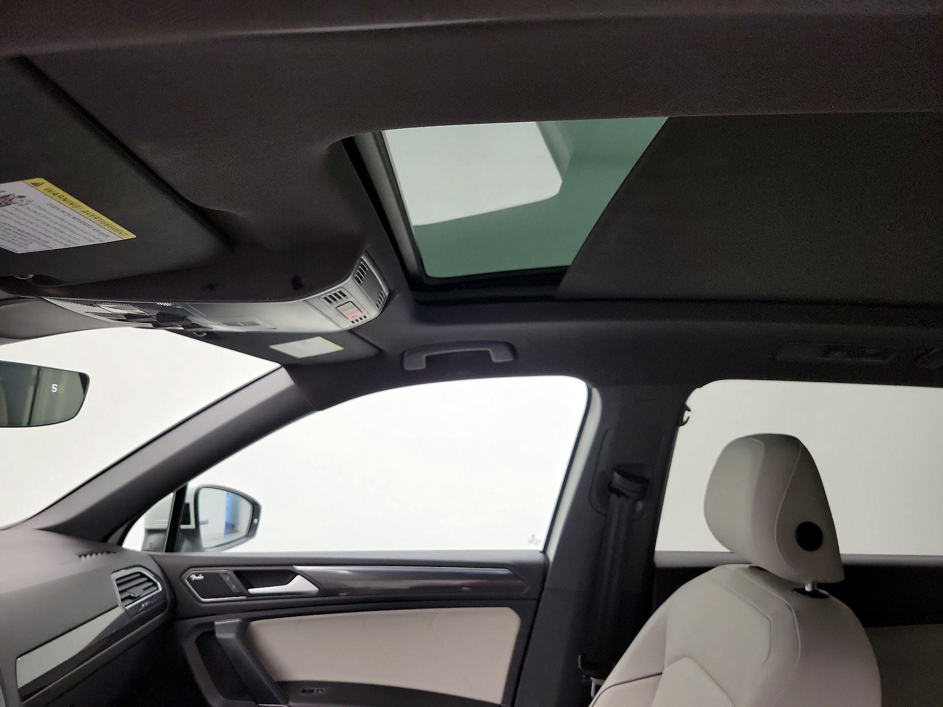 Thumbnail: 2020 Volkswagen Tiguan - 20