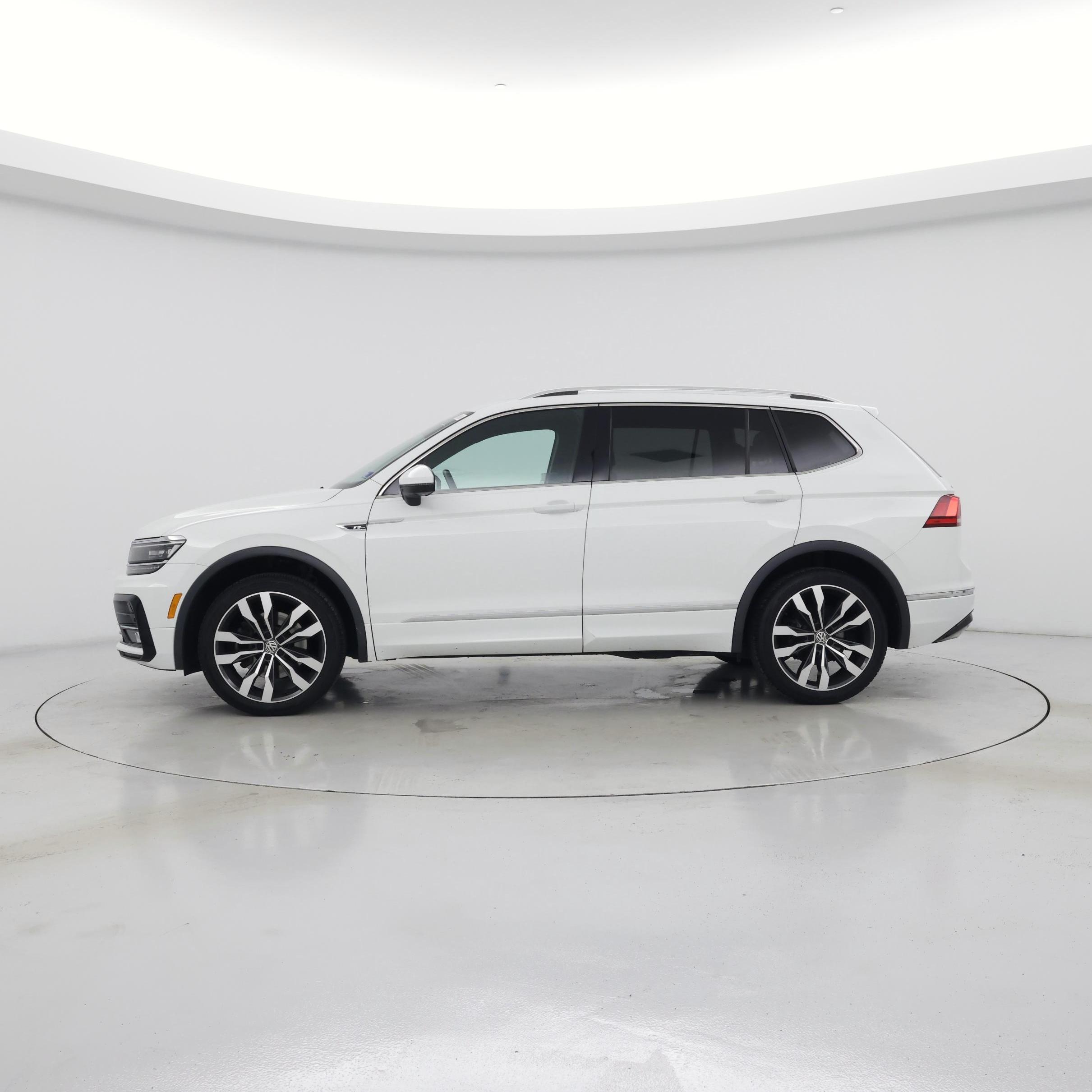 Thumbnail: 2020 Volkswagen Tiguan - 3