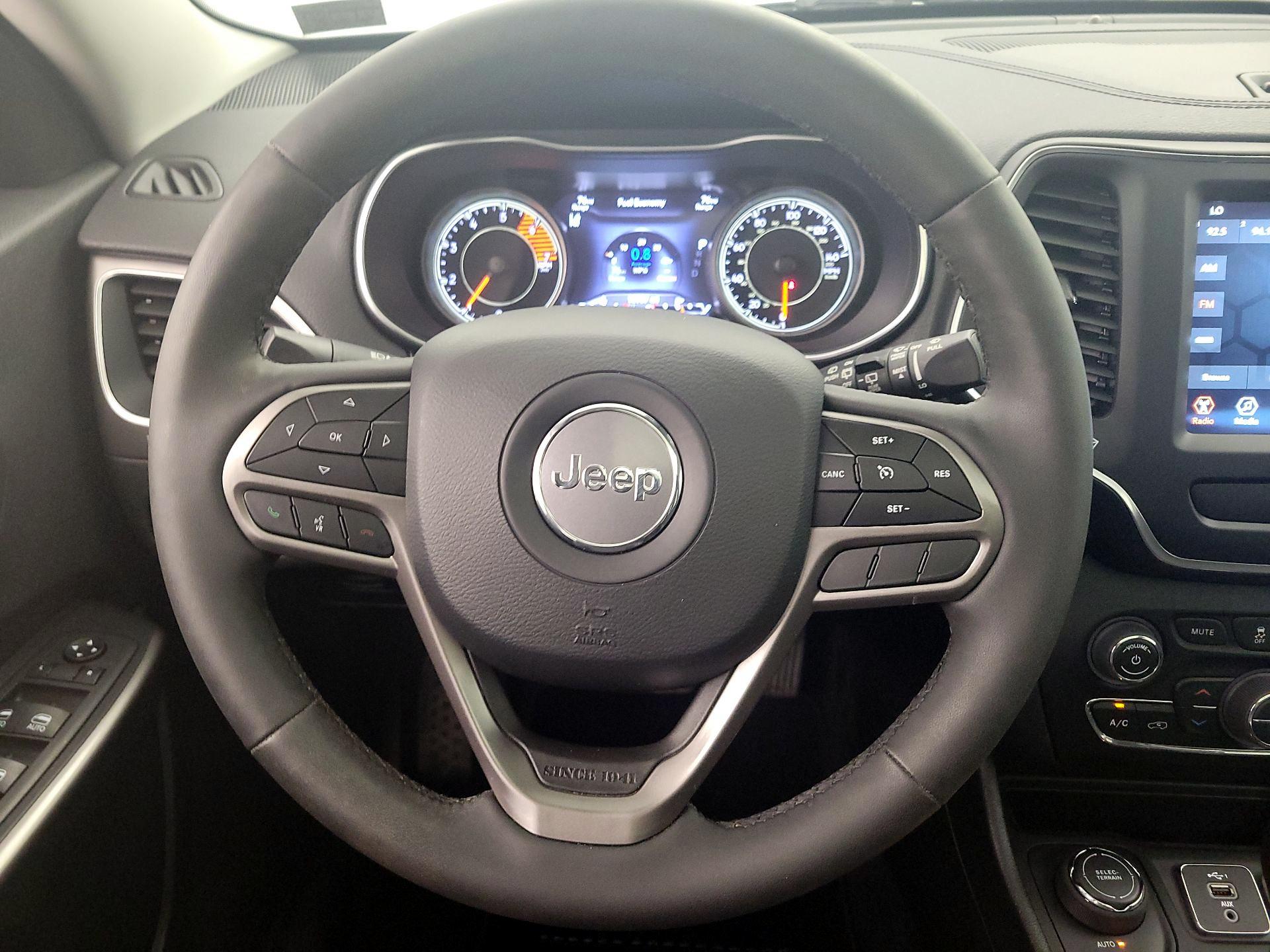 Thumbnail: 2022 Jeep Cherokee - 10