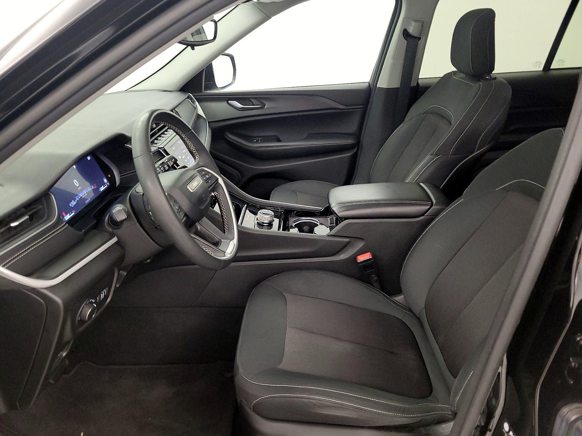 Thumbnail: 2023 Jeep Grand Cherokee - 11