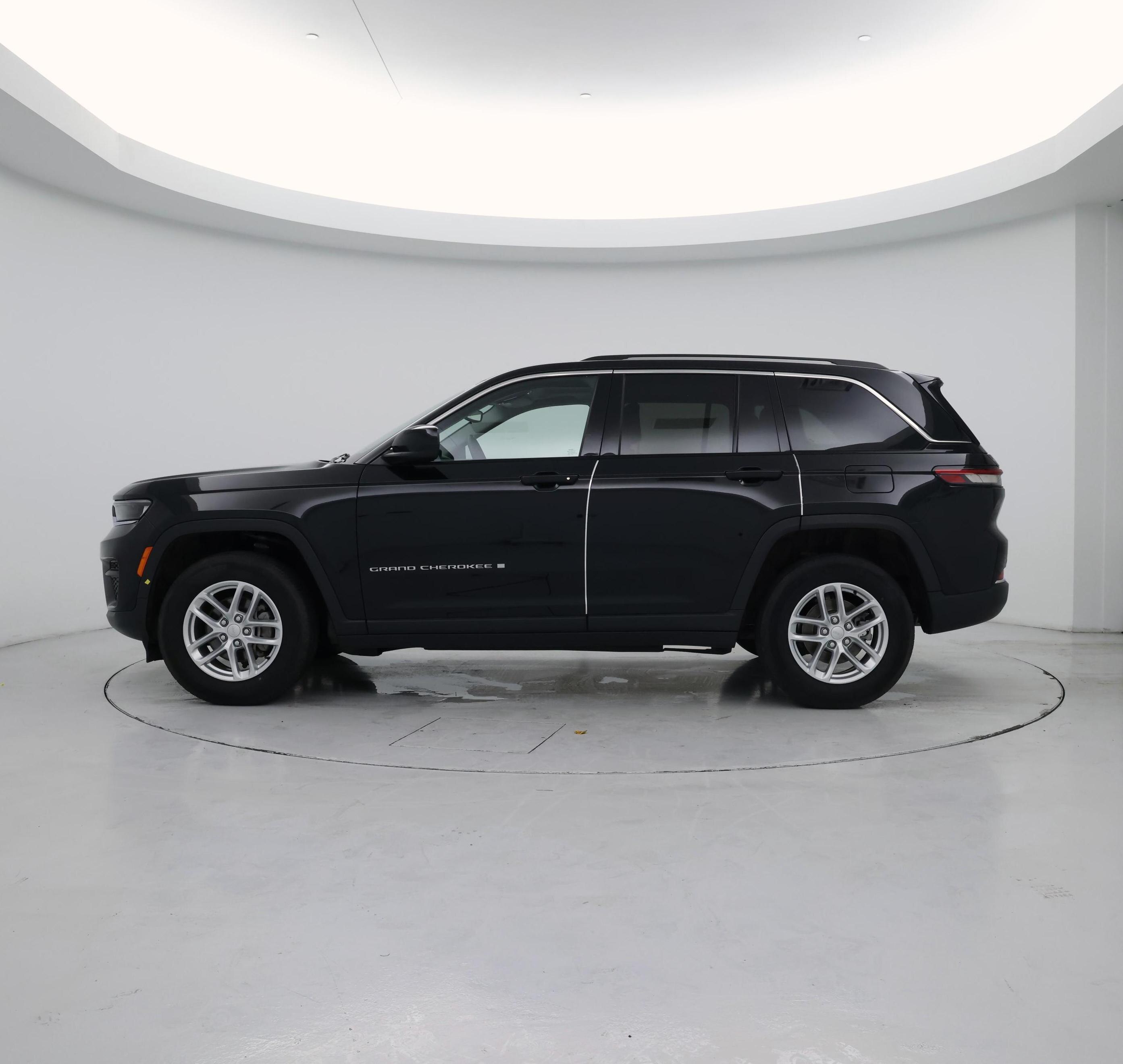 Thumbnail: 2023 Jeep Grand Cherokee - 3