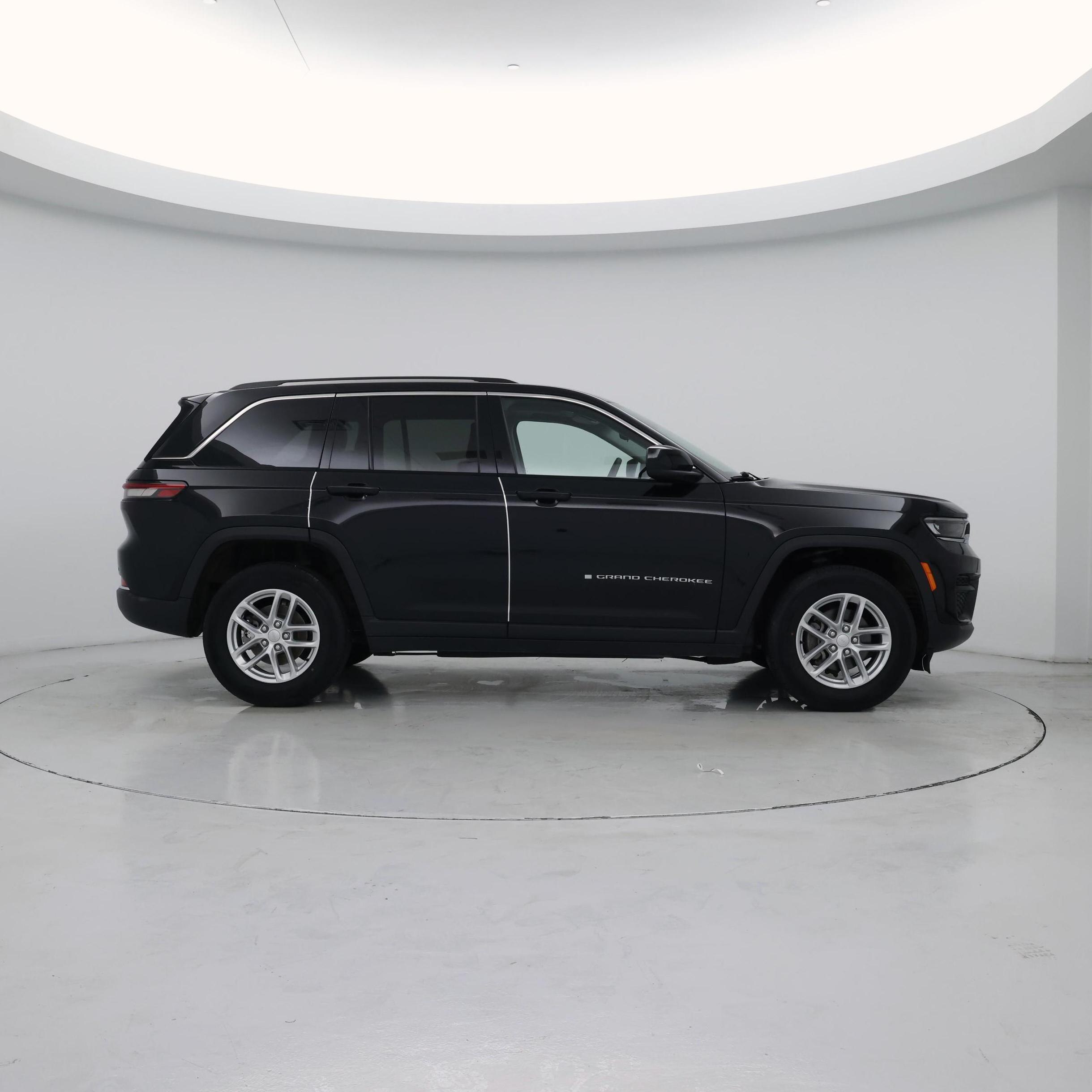 Thumbnail: 2023 Jeep Grand Cherokee - 7