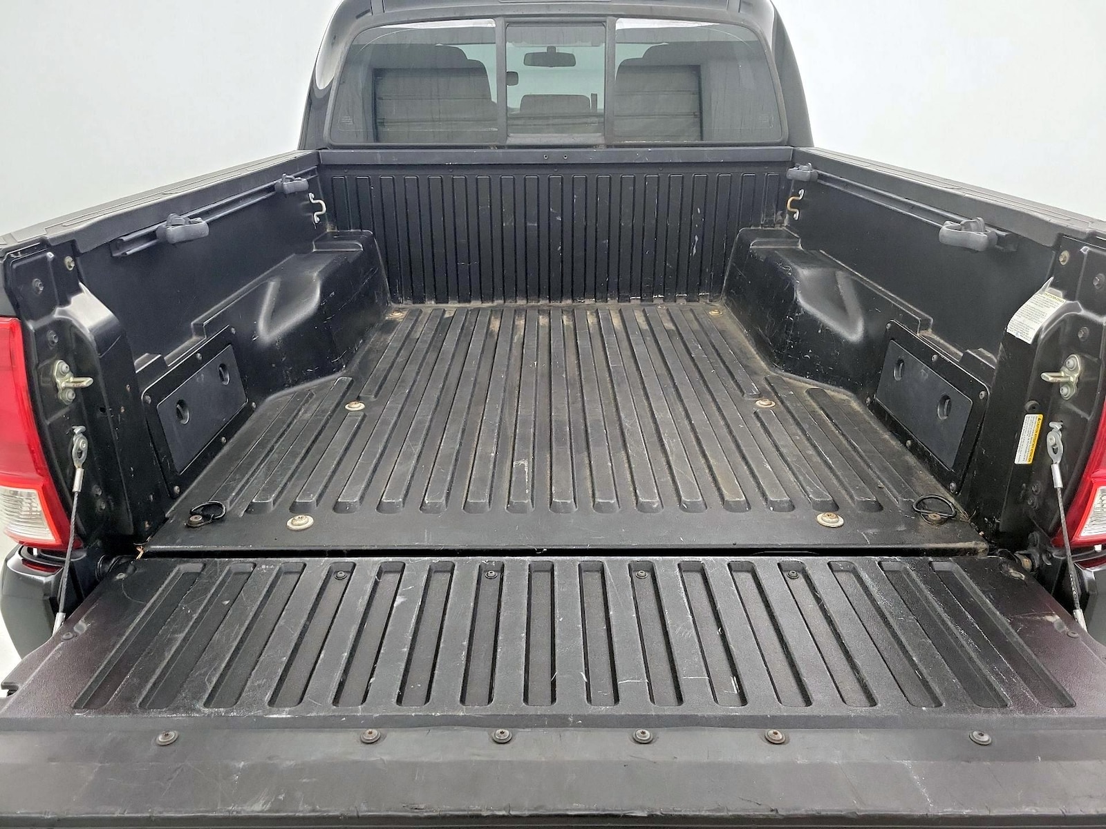 2017 Toyota Tacoma SR - Photo 21