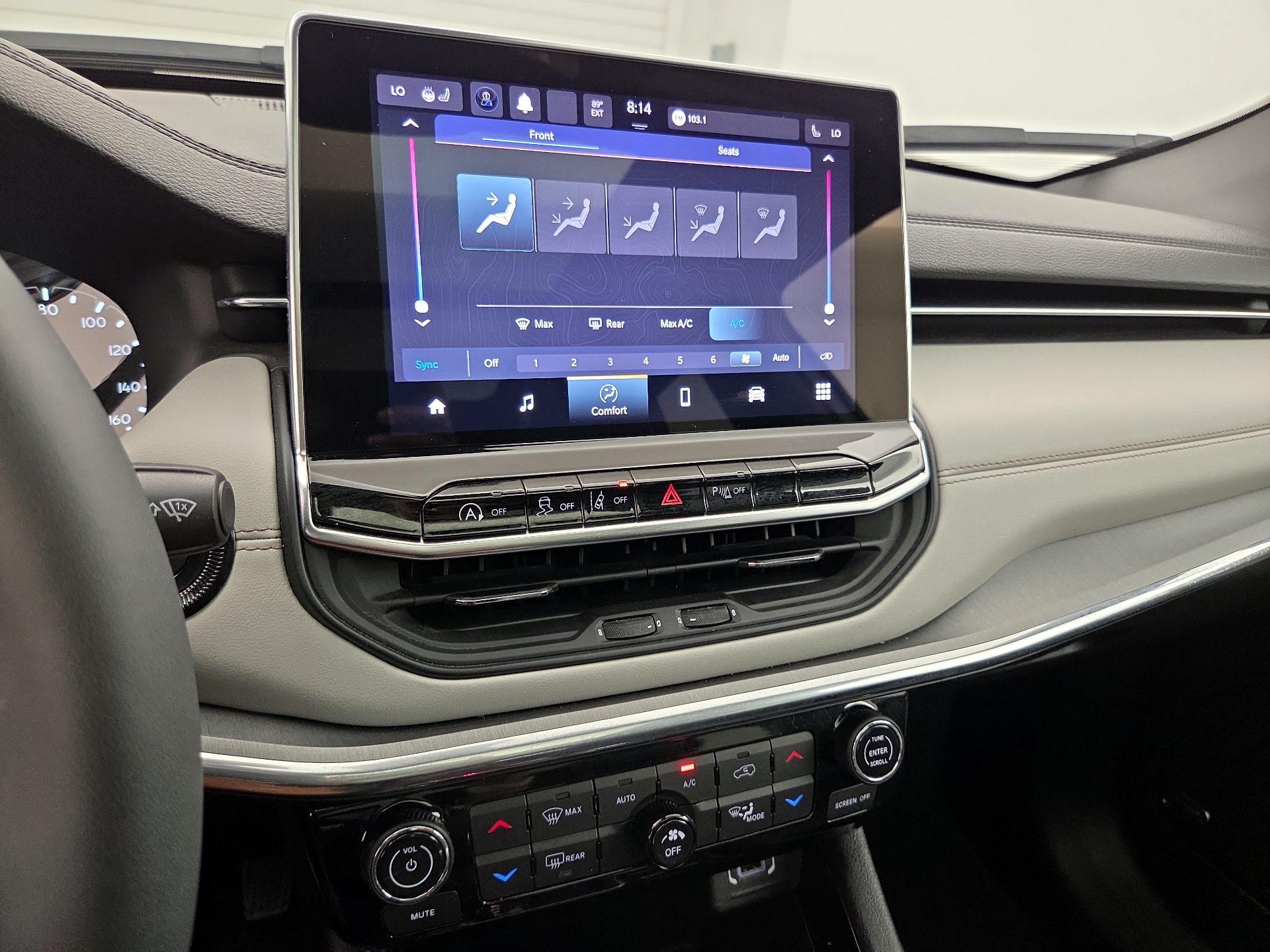 Thumbnail: 2023 Jeep Compass - 16