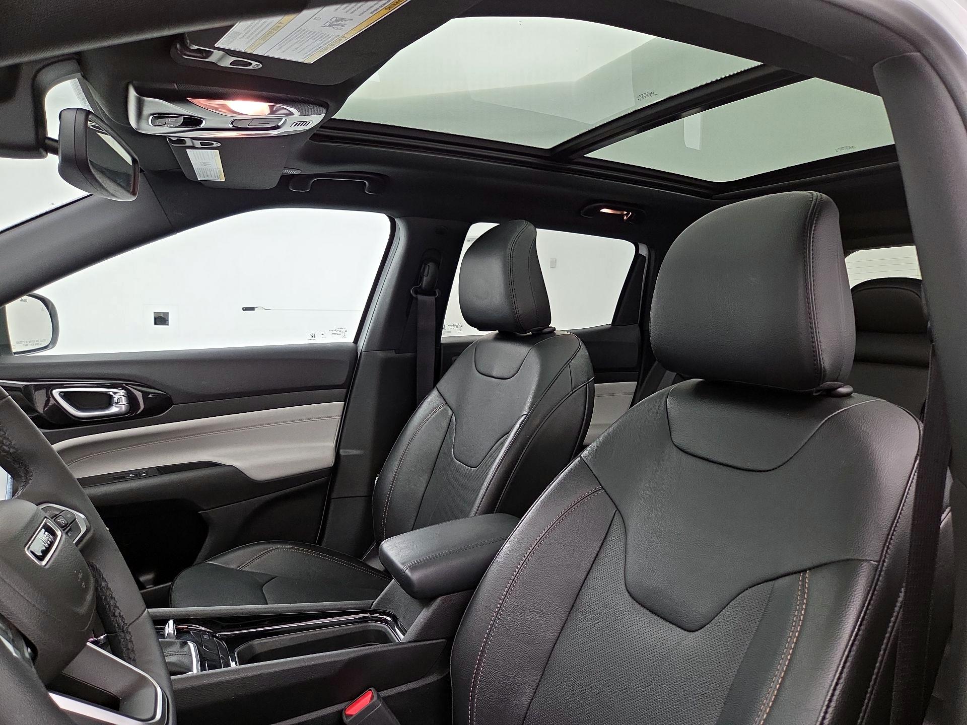 Thumbnail: 2023 Jeep Compass - 19