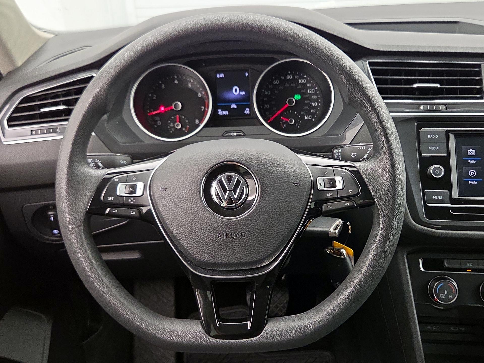 Thumbnail: 2021 Volkswagen Tiguan - 10