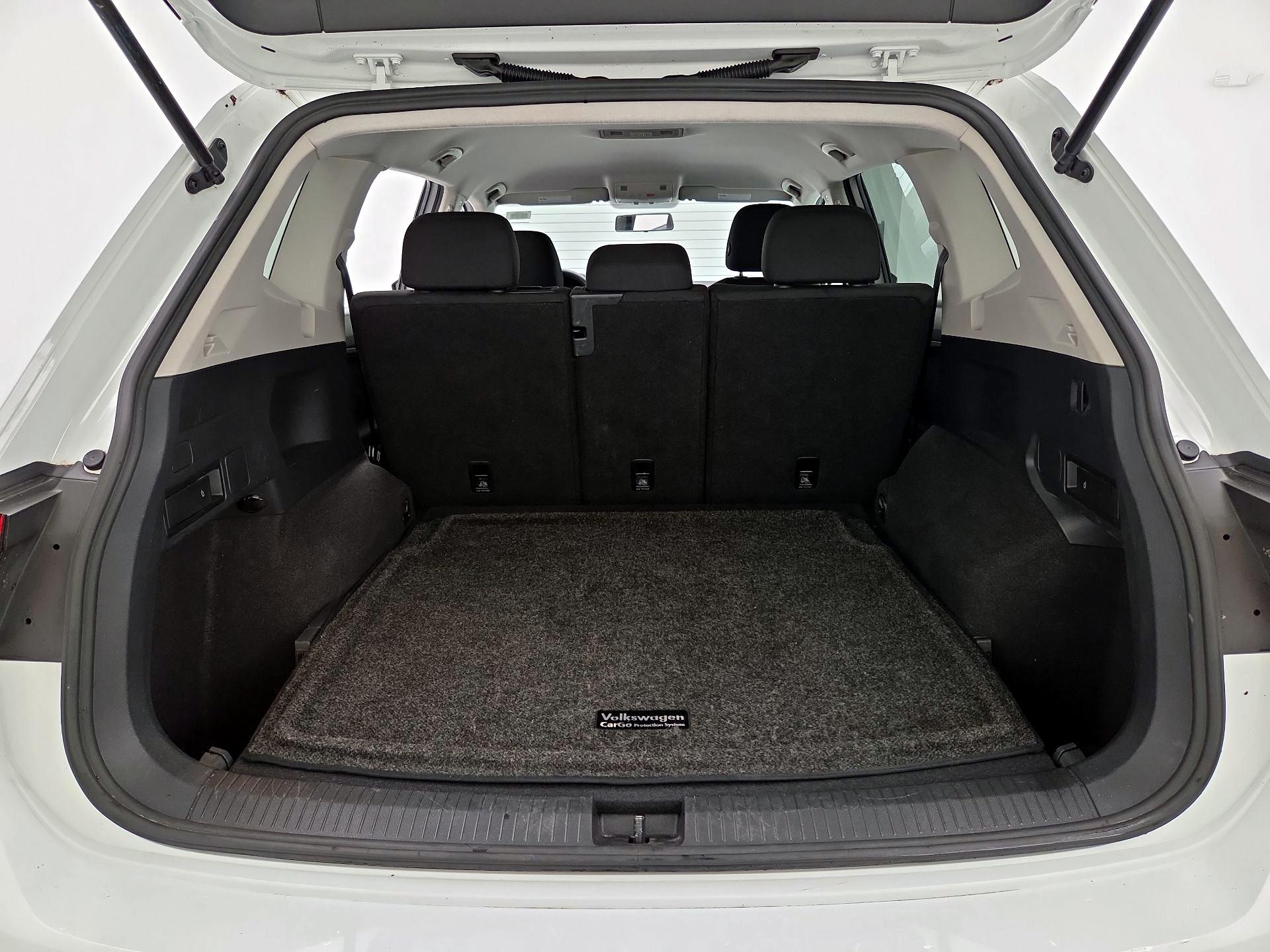 Thumbnail: 2021 Volkswagen Tiguan - 20