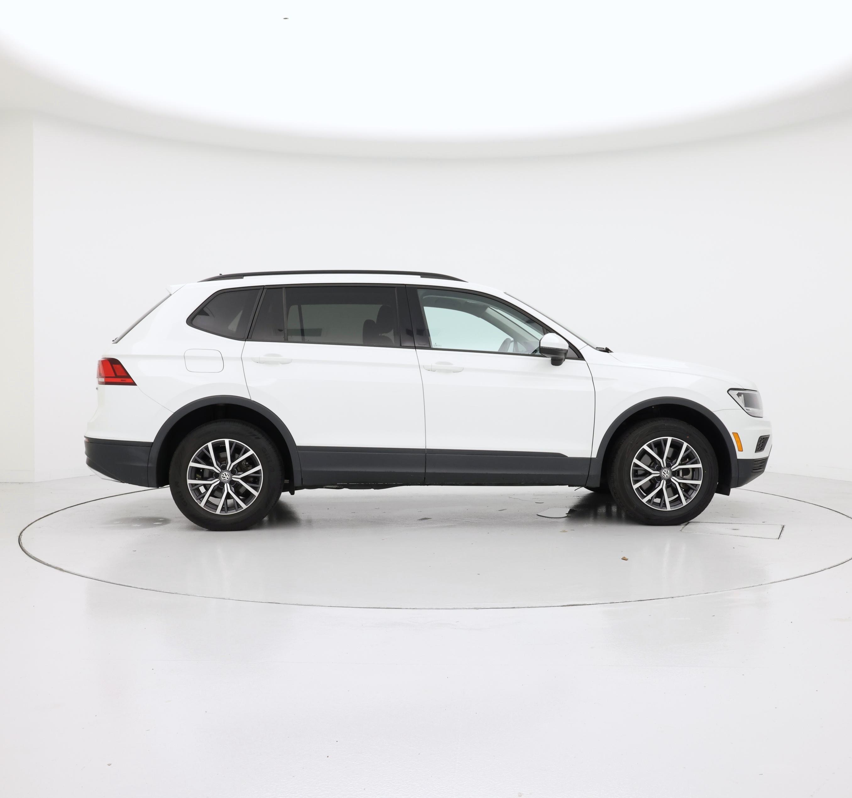 Thumbnail: 2021 Volkswagen Tiguan - 7