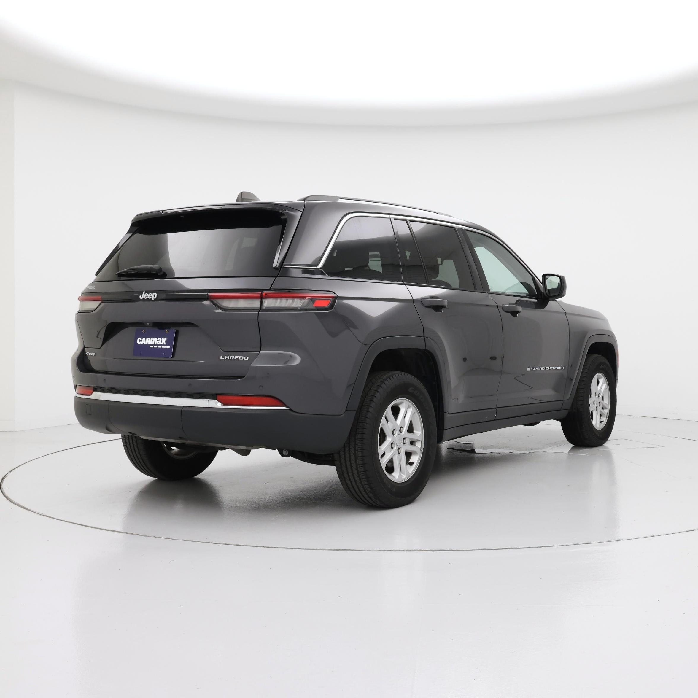 Thumbnail: 2023 Jeep Grand Cherokee - 8