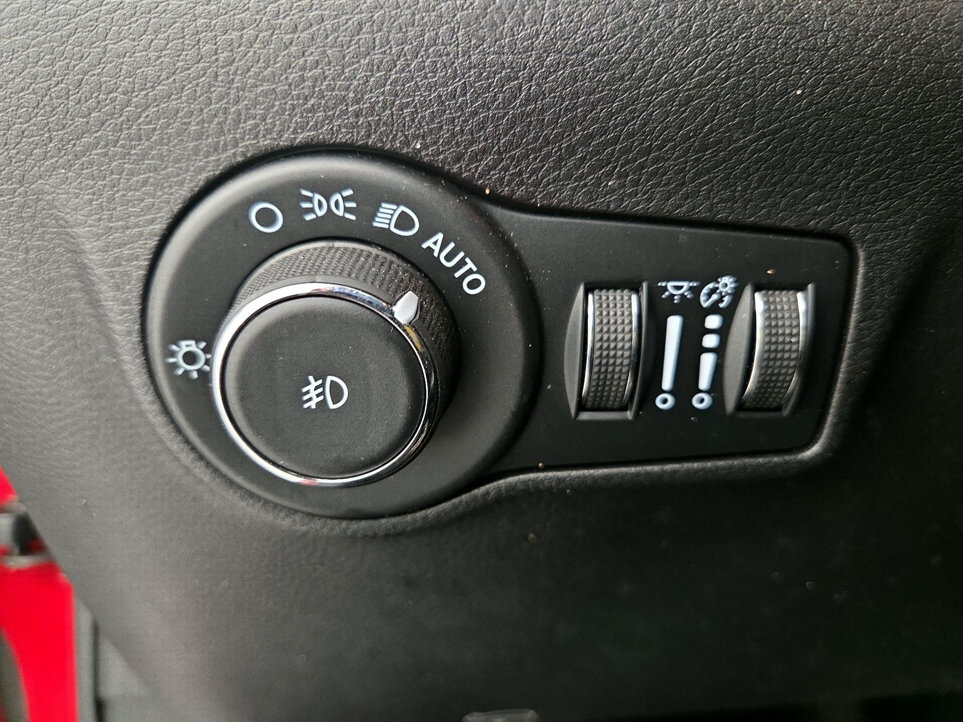 Thumbnail: 2023 Jeep Compass - 13