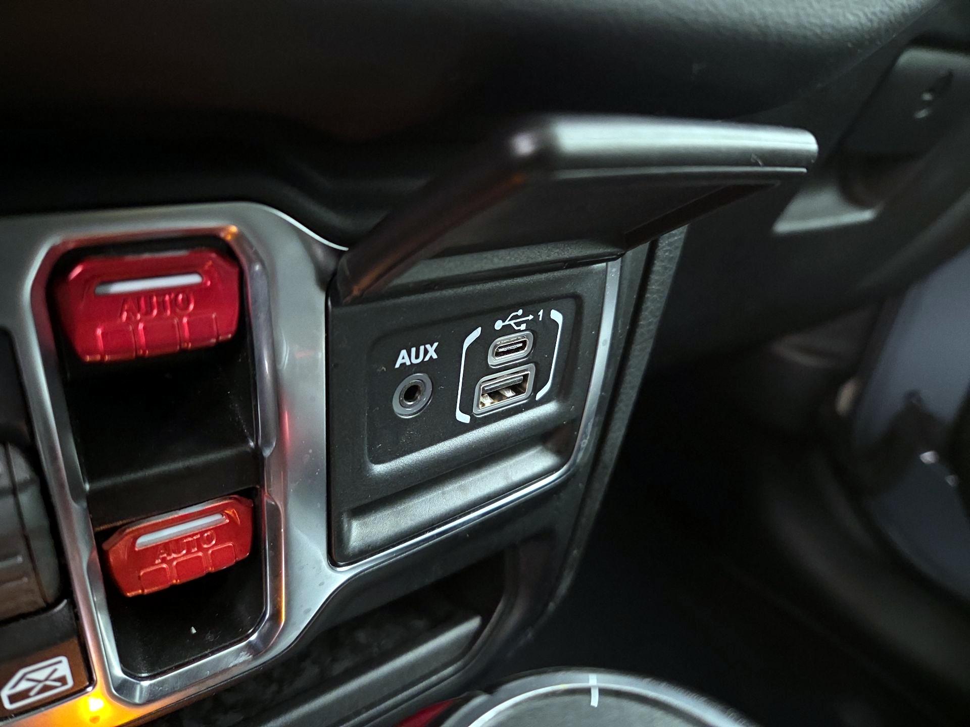 Thumbnail: 2024 Jeep Wrangler - 18