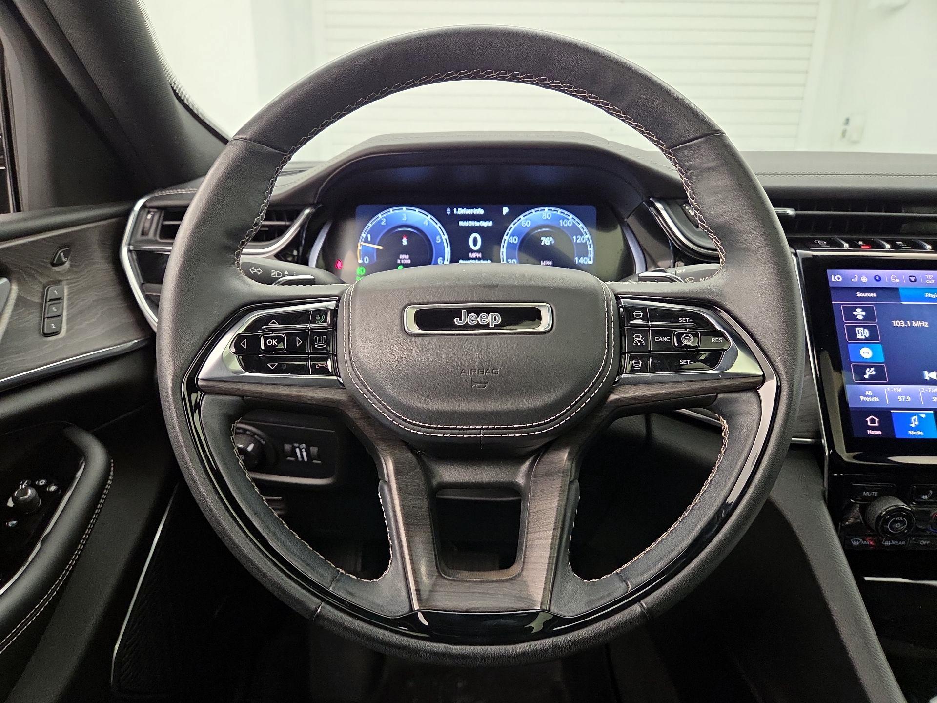 Thumbnail: 2023 Jeep Grand Cherokee - 10