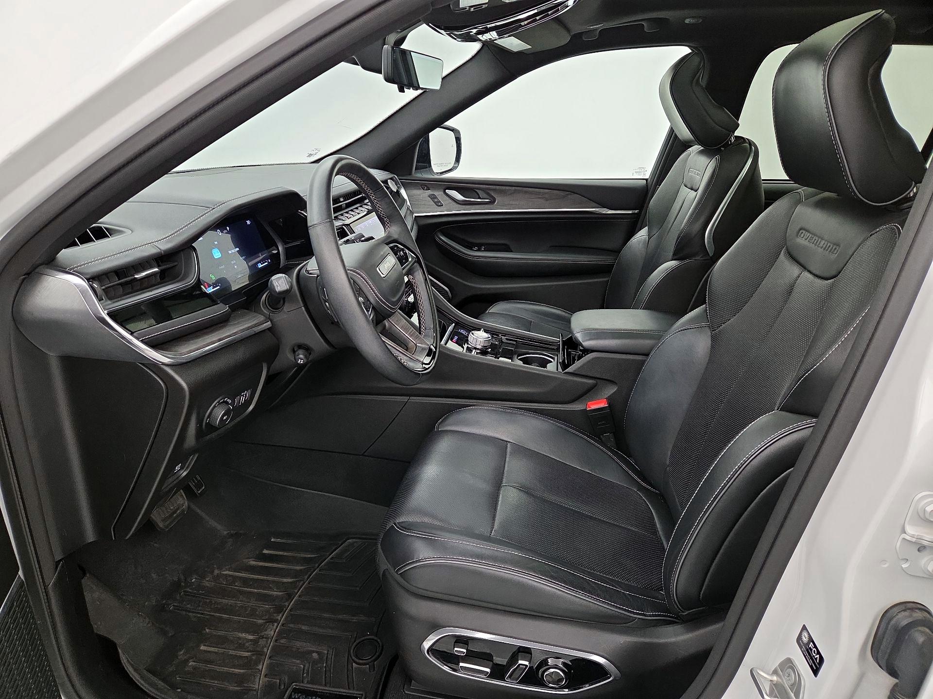 Thumbnail: 2023 Jeep Grand Cherokee - 11