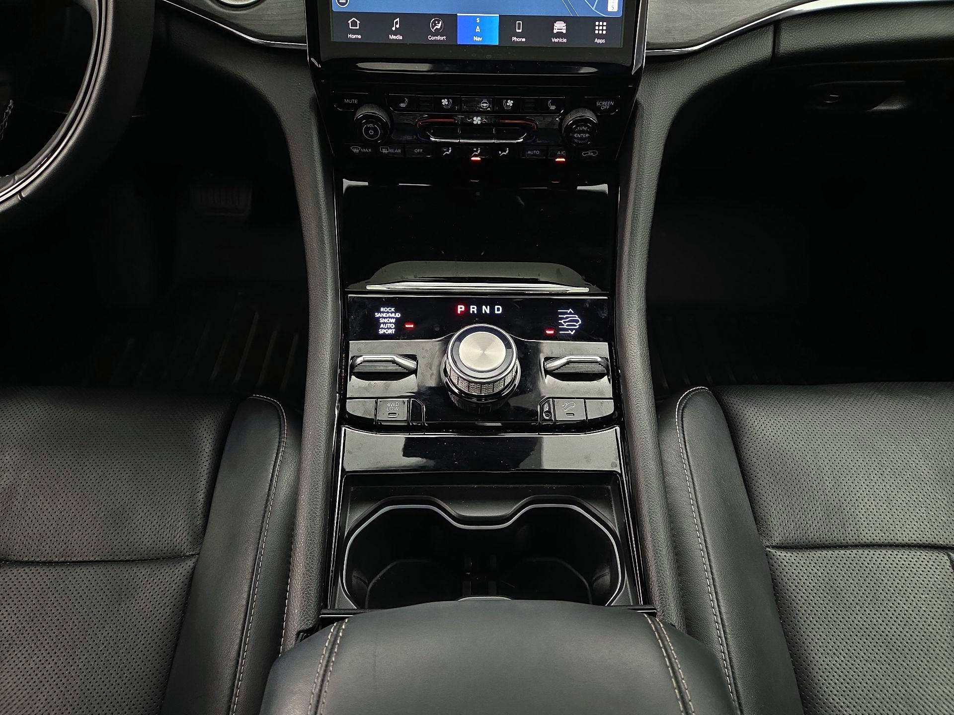 Thumbnail: 2023 Jeep Grand Cherokee - 18