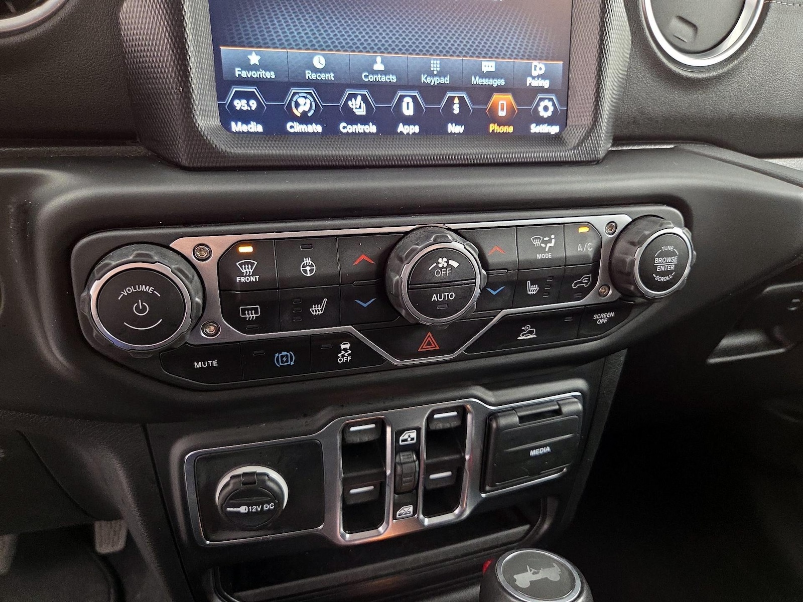 2023 Jeep Wrangler 4xe Sahara 4XE - Photo 18