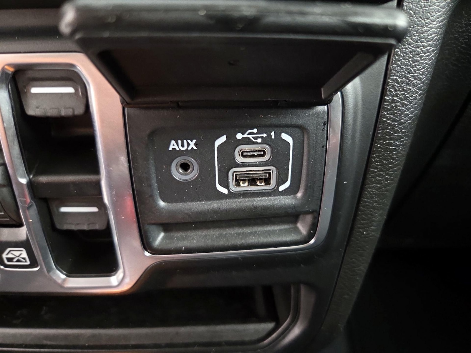 2023 Jeep Wrangler 4xe Sahara 4XE - Photo 20