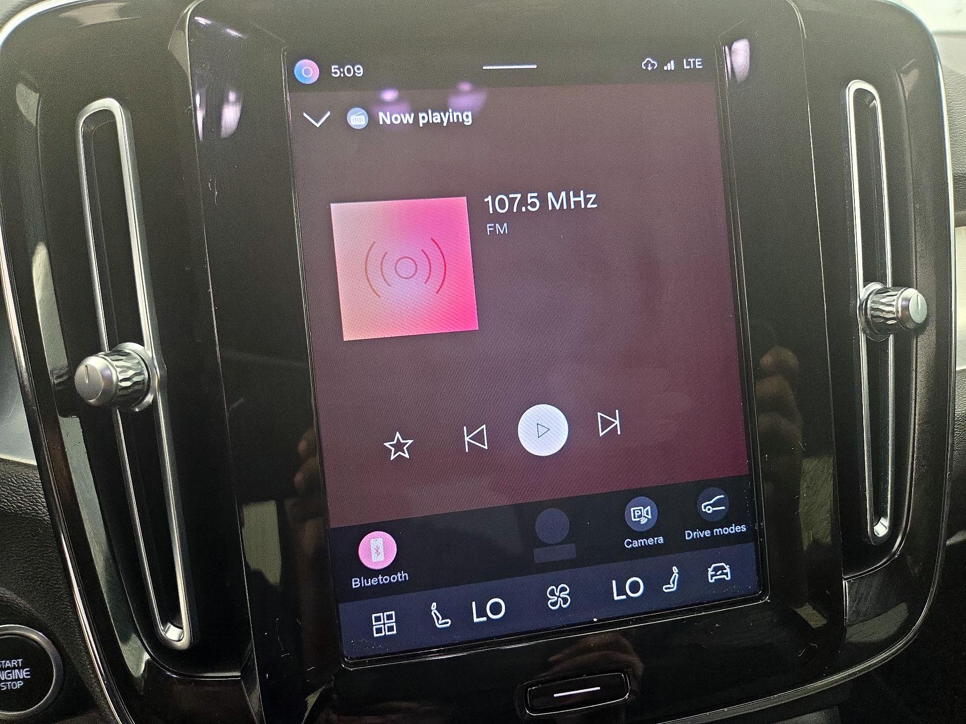 Thumbnail: 2024 Volvo XC40 - 15