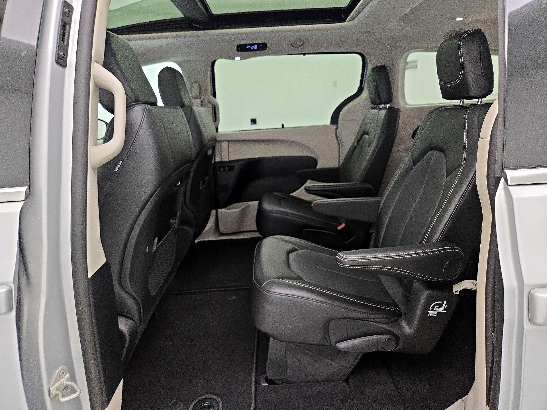 Thumbnail: 2024 Chrysler Pacifica - 20