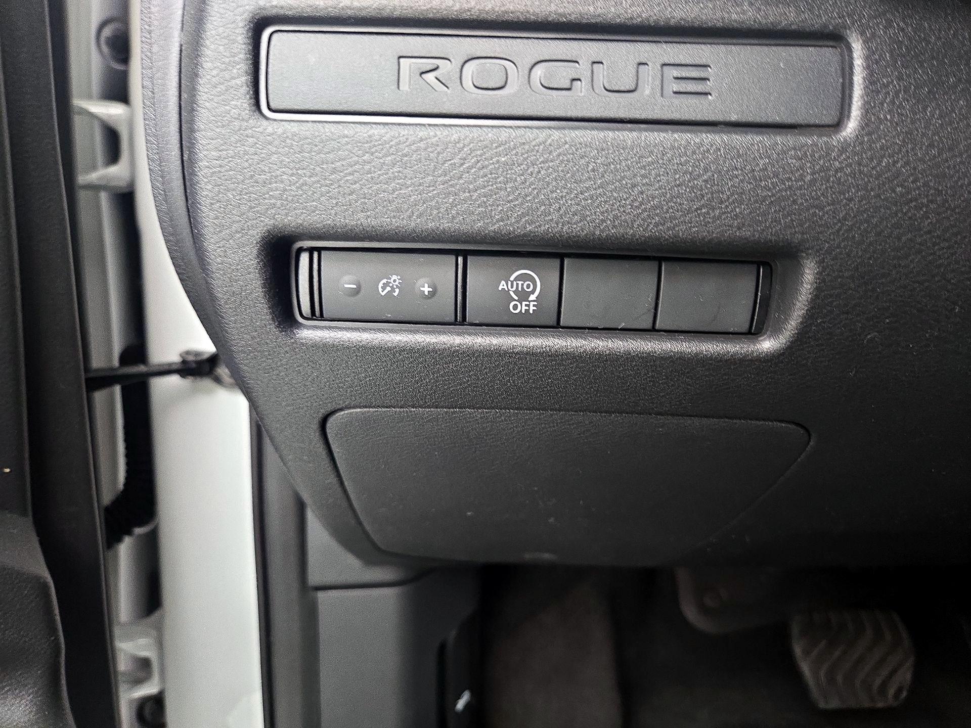 Thumbnail: 2023 Nissan Rogue - 13