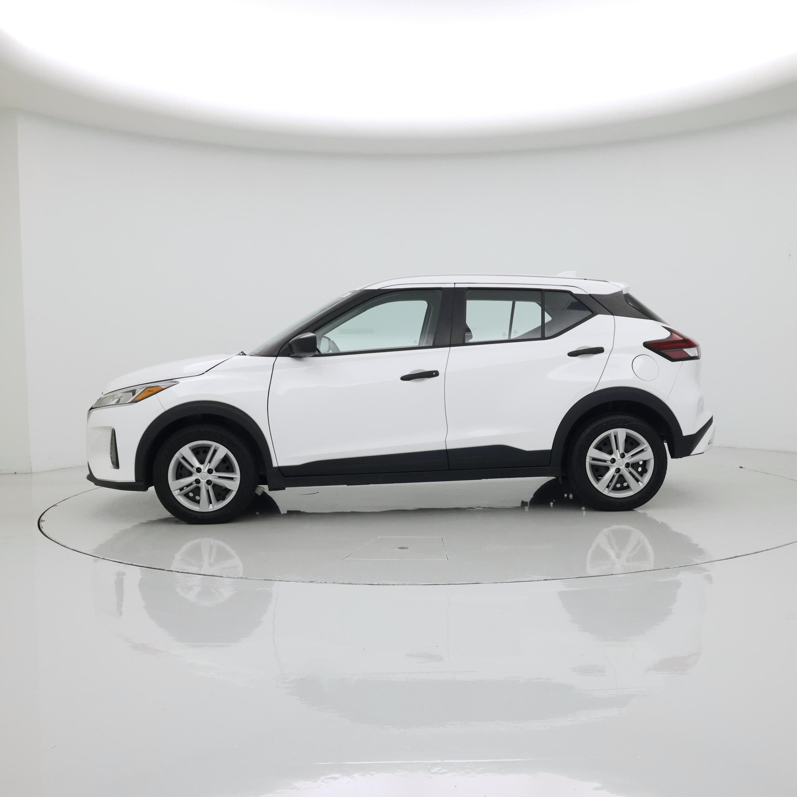 Thumbnail: 2024 Nissan Kicks - 3