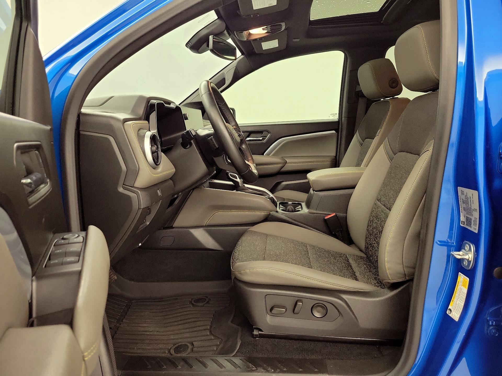 Thumbnail: 2024 Chevrolet Colorado - 11
