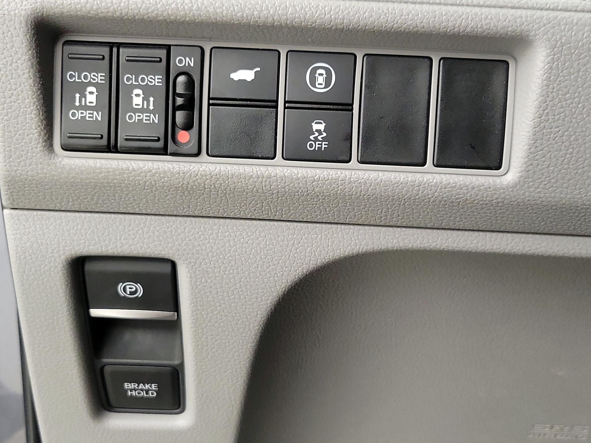 Thumbnail: 2021 Honda Odyssey - 13