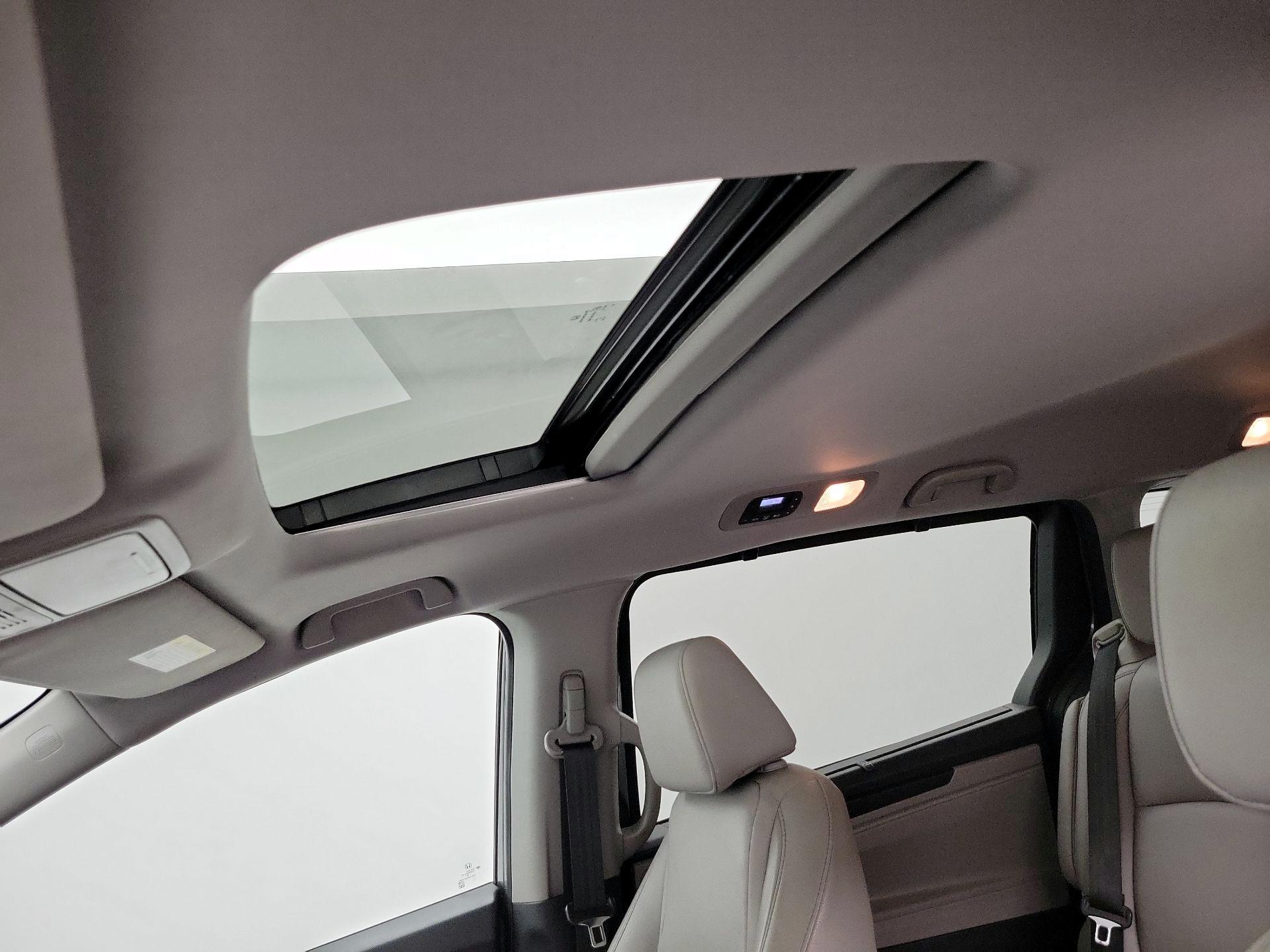 Thumbnail: 2021 Honda Odyssey - 19