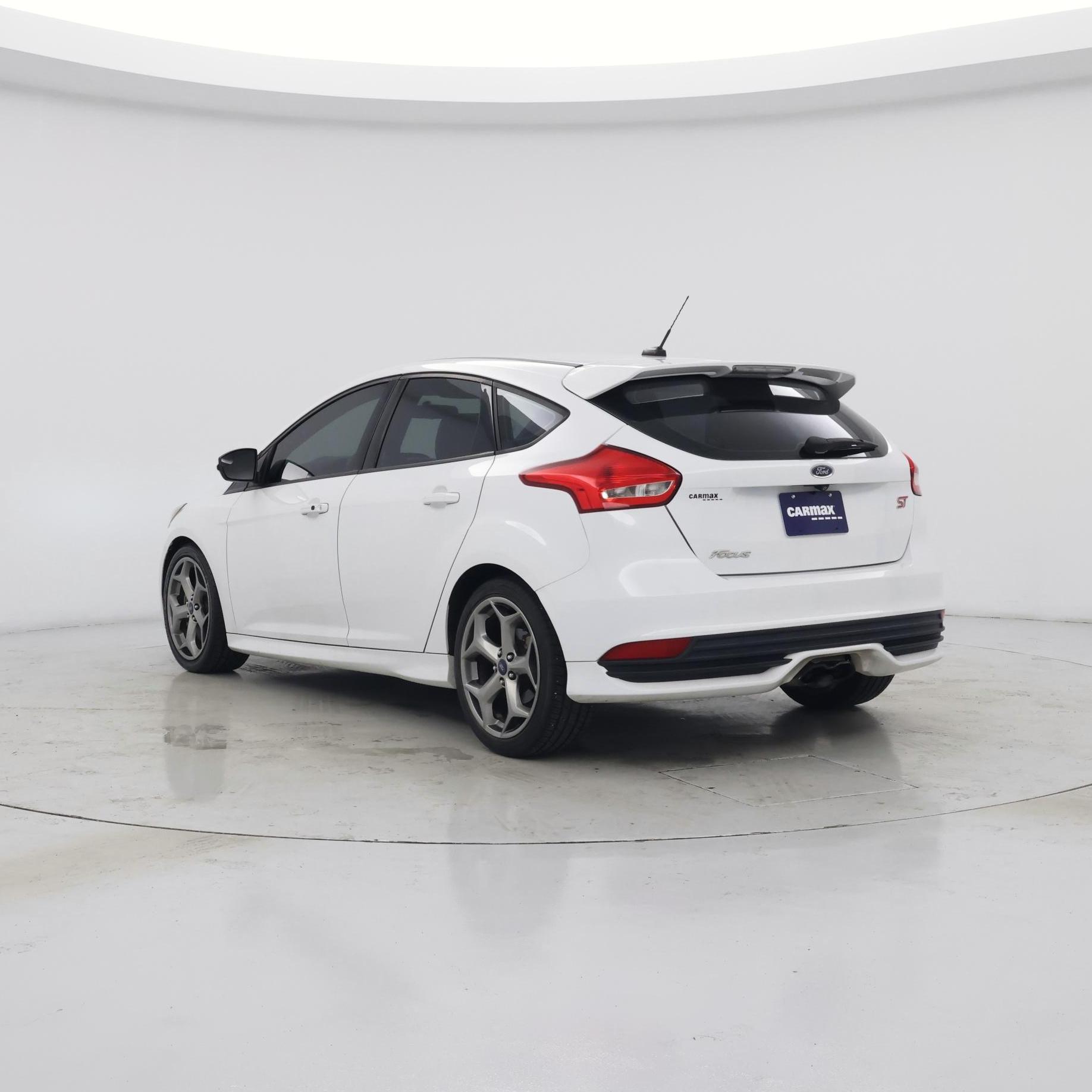 Thumbnail: 2018 Ford Focus - 2