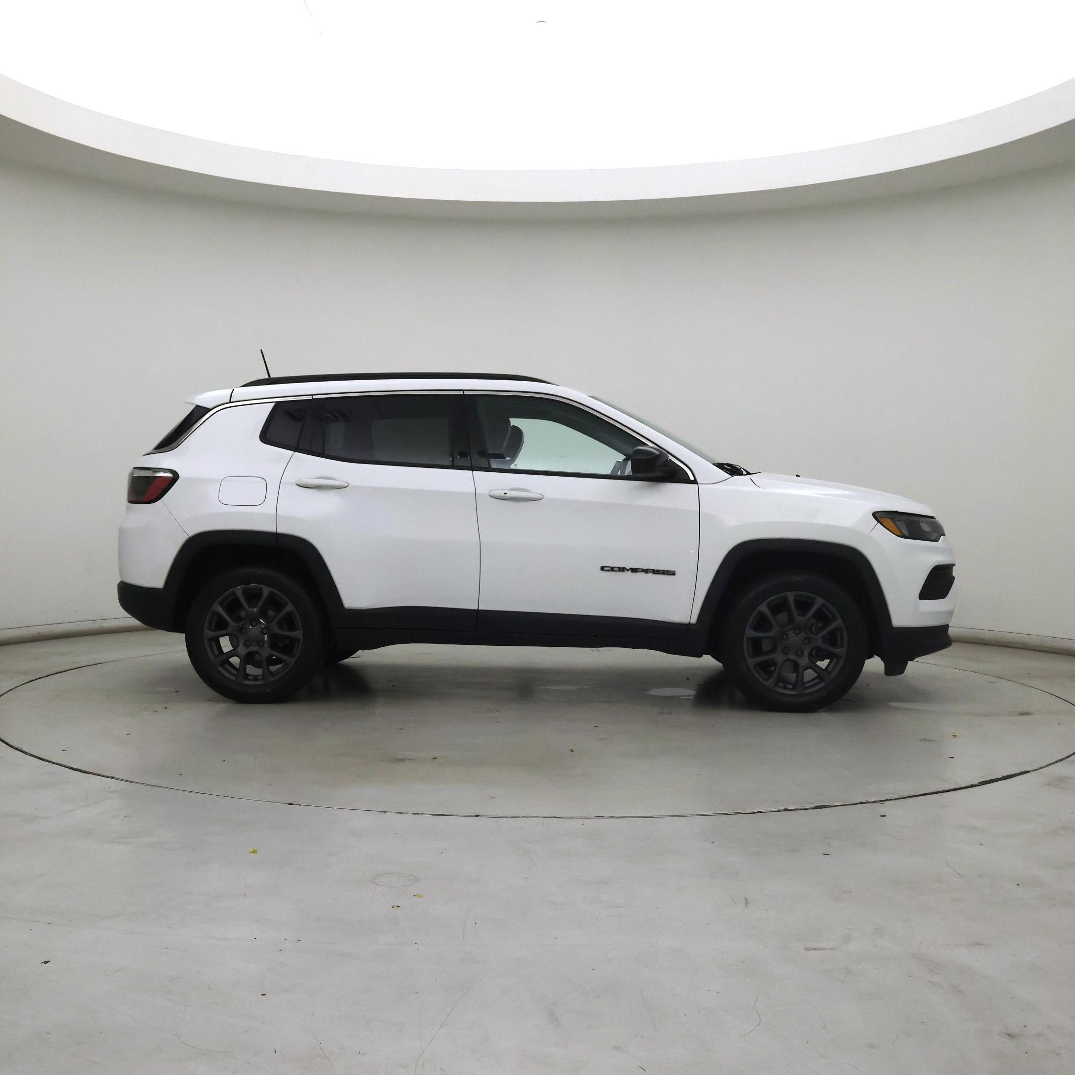 Thumbnail: 2022 Jeep Compass - 7