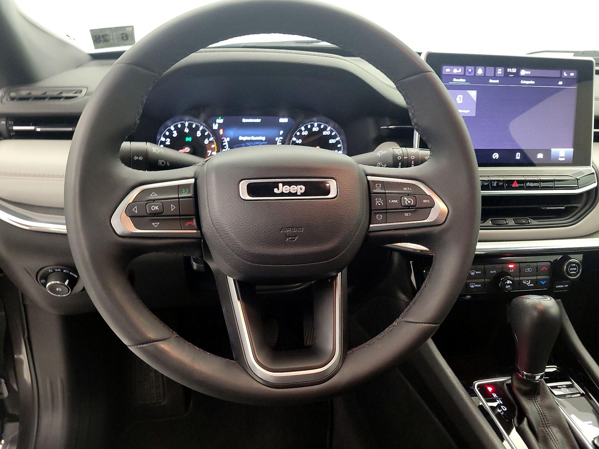Thumbnail: 2023 Jeep Compass - 10