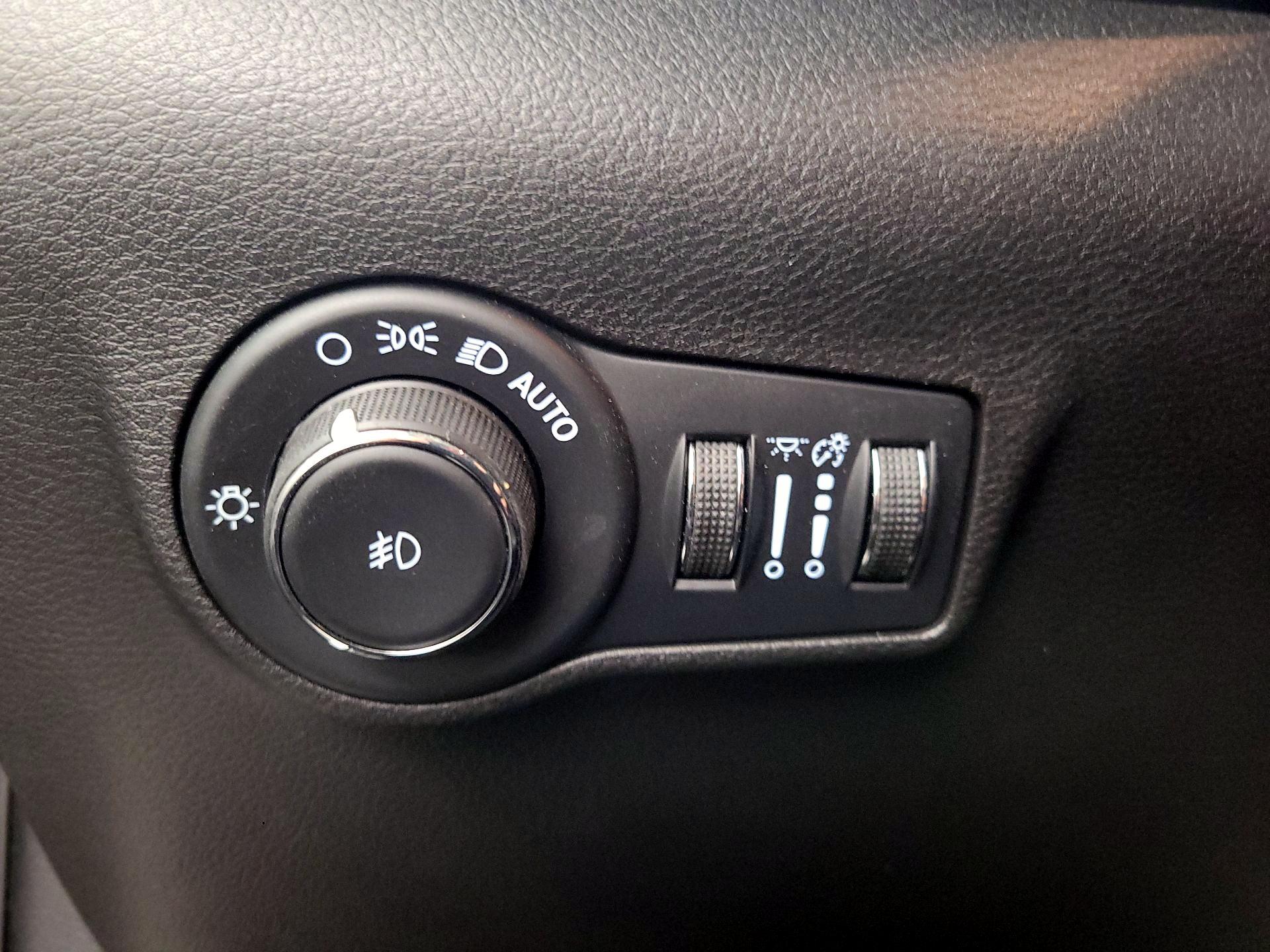 Thumbnail: 2023 Jeep Compass - 13
