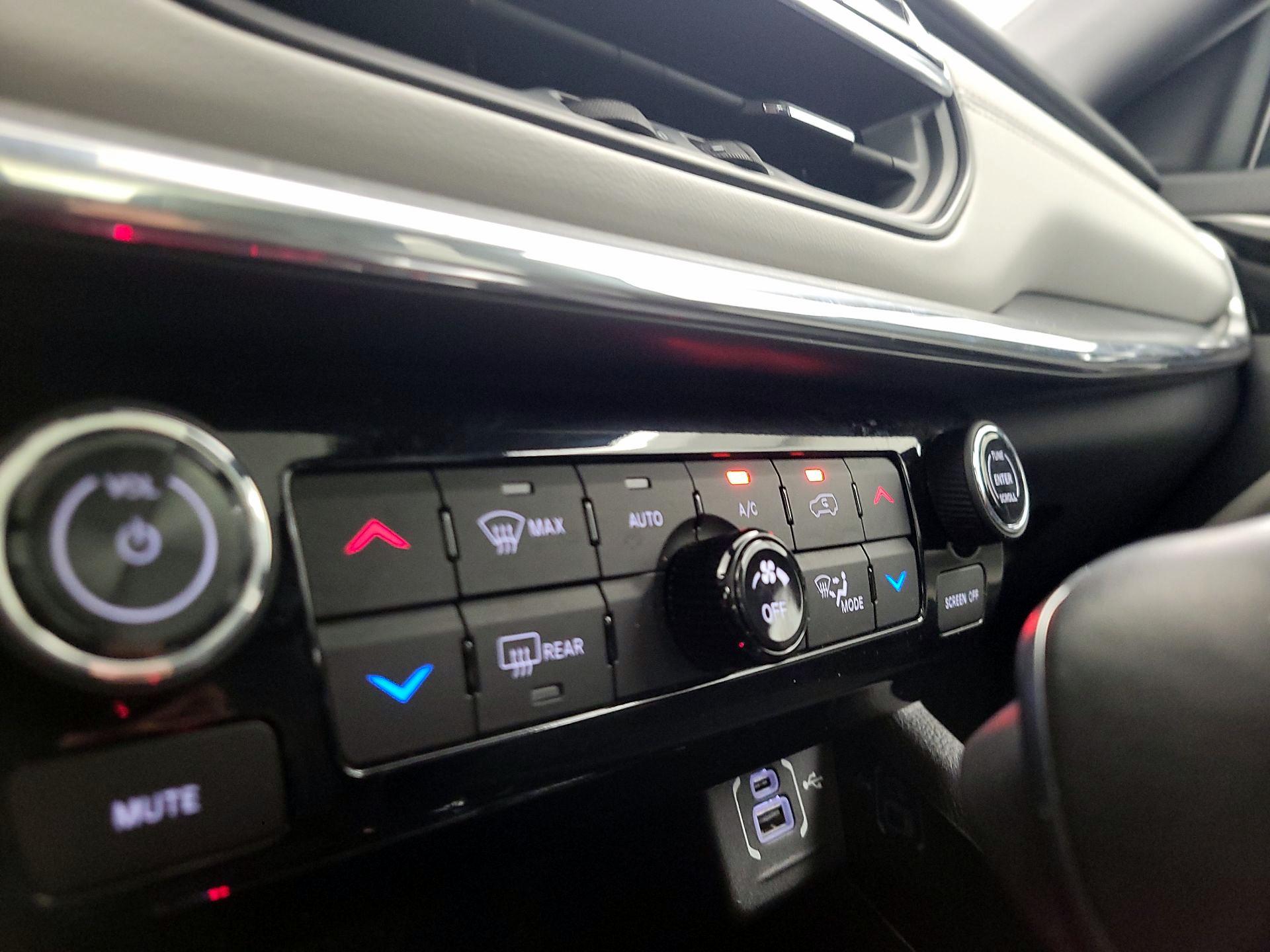 Thumbnail: 2023 Jeep Compass - 16