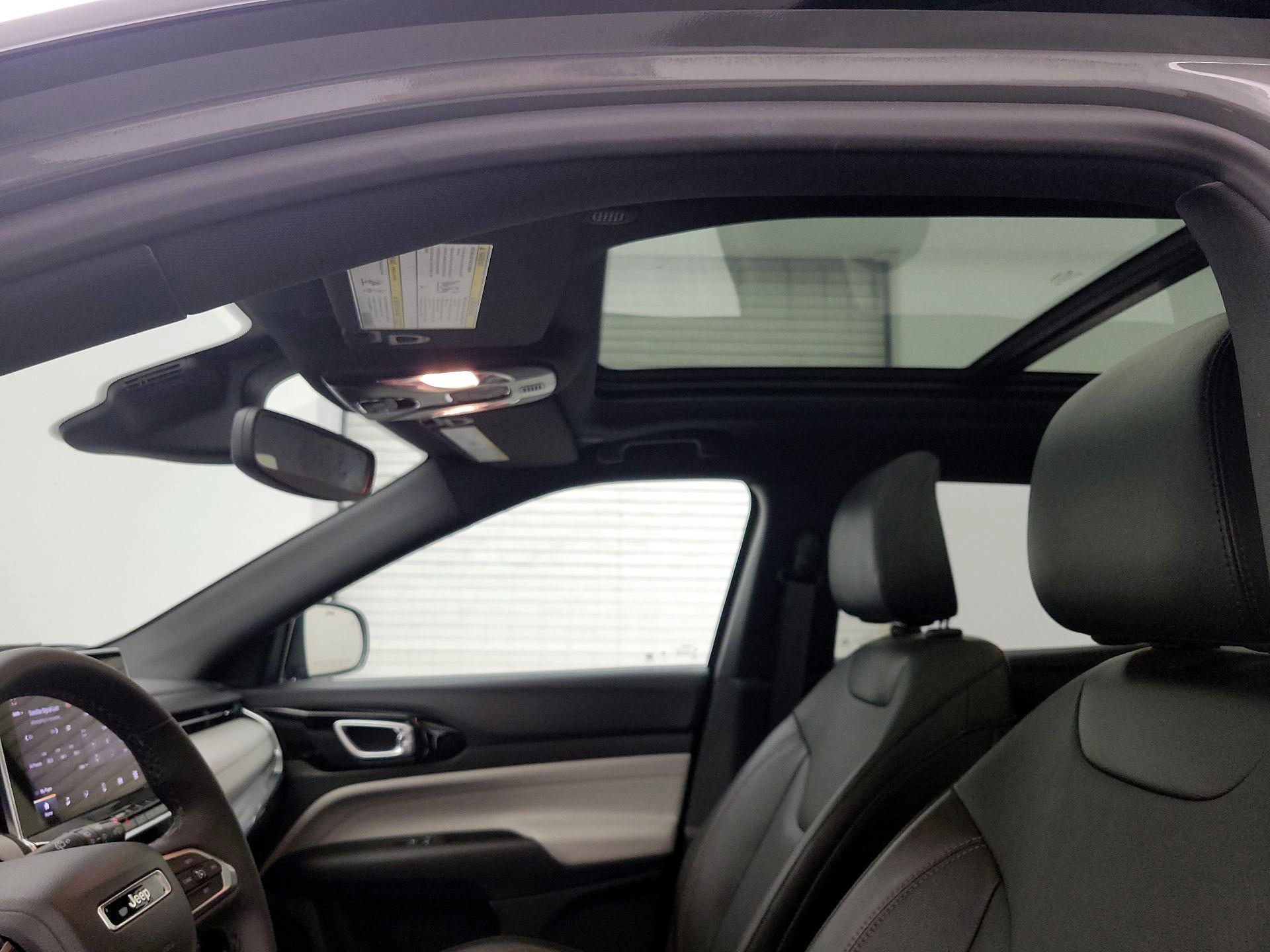 Thumbnail: 2023 Jeep Compass - 19