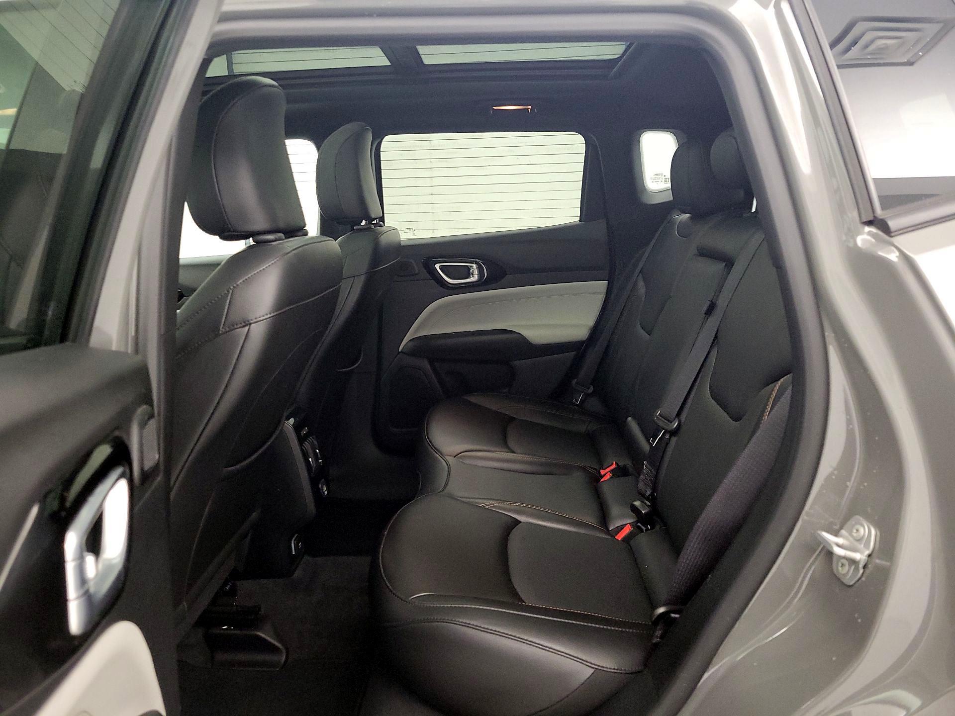 Thumbnail: 2023 Jeep Compass - 20