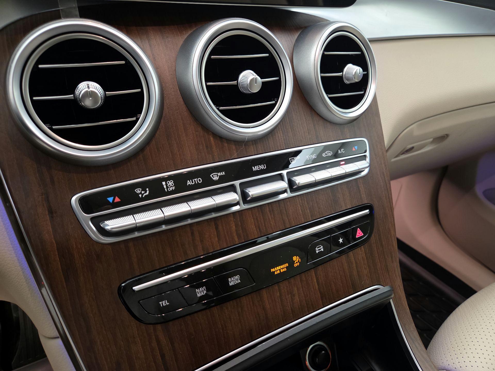 Thumbnail: 2021 Mercedes-Benz GLC - 16
