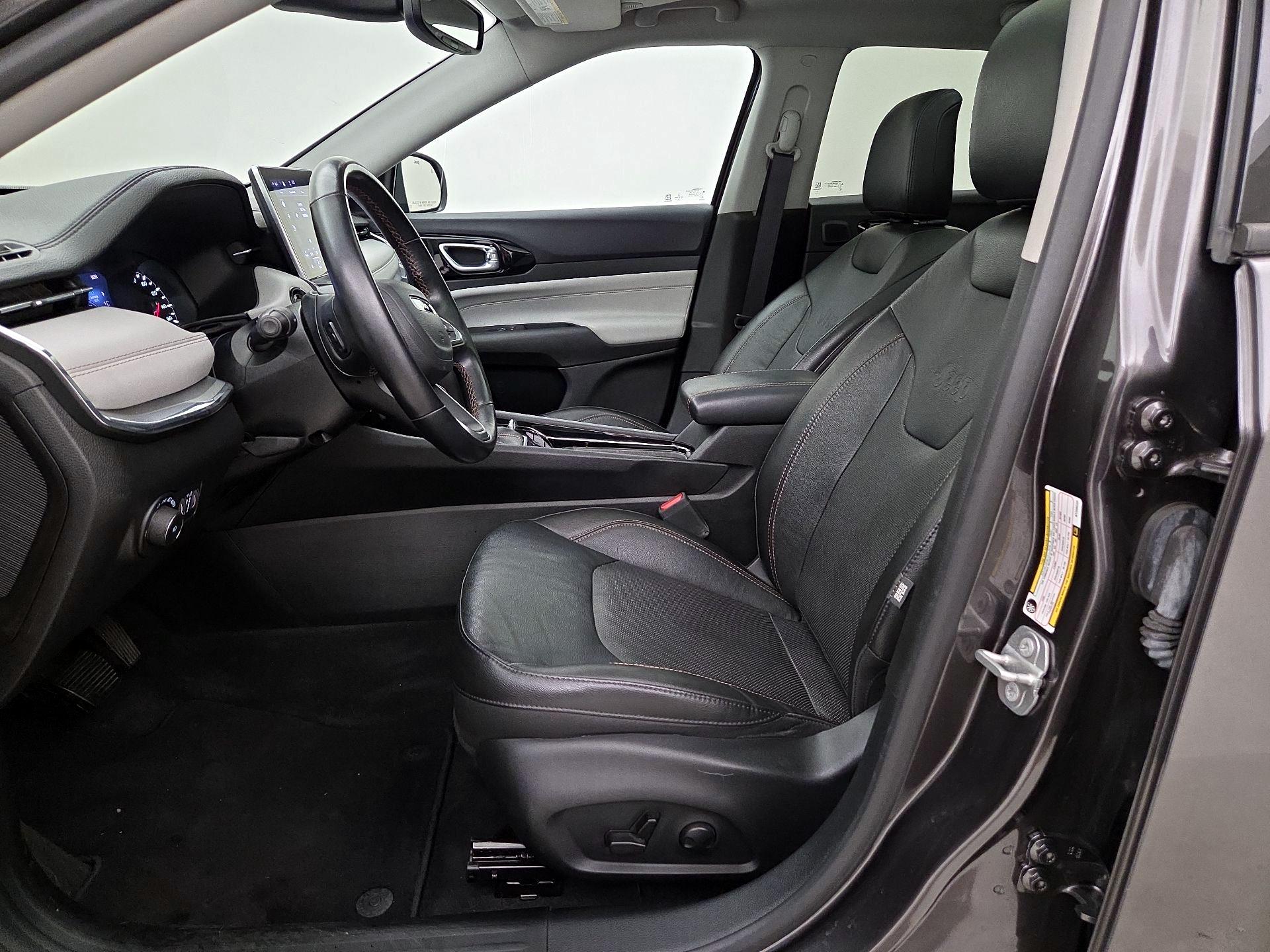 Thumbnail: 2022 Jeep Compass - 11