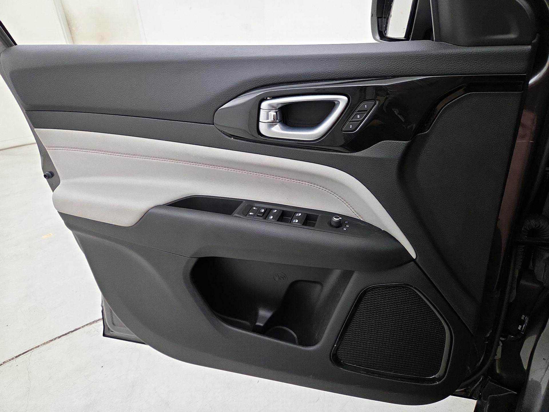 Thumbnail: 2022 Jeep Compass - 12