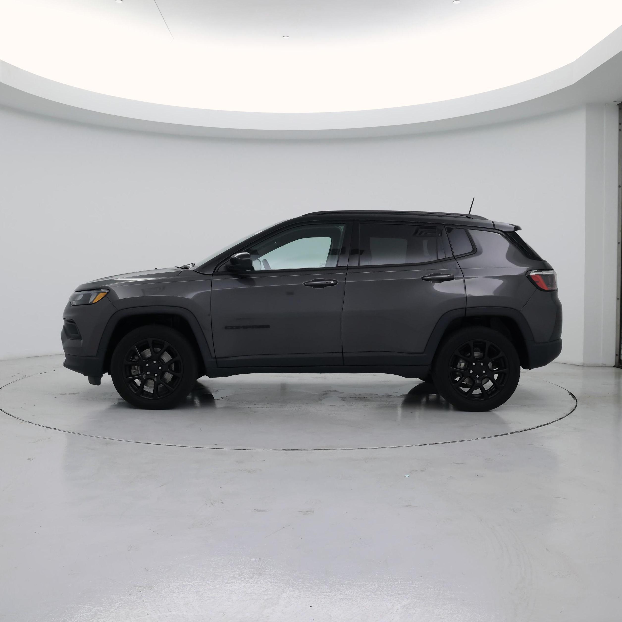 Thumbnail: 2023 Jeep Compass - 3
