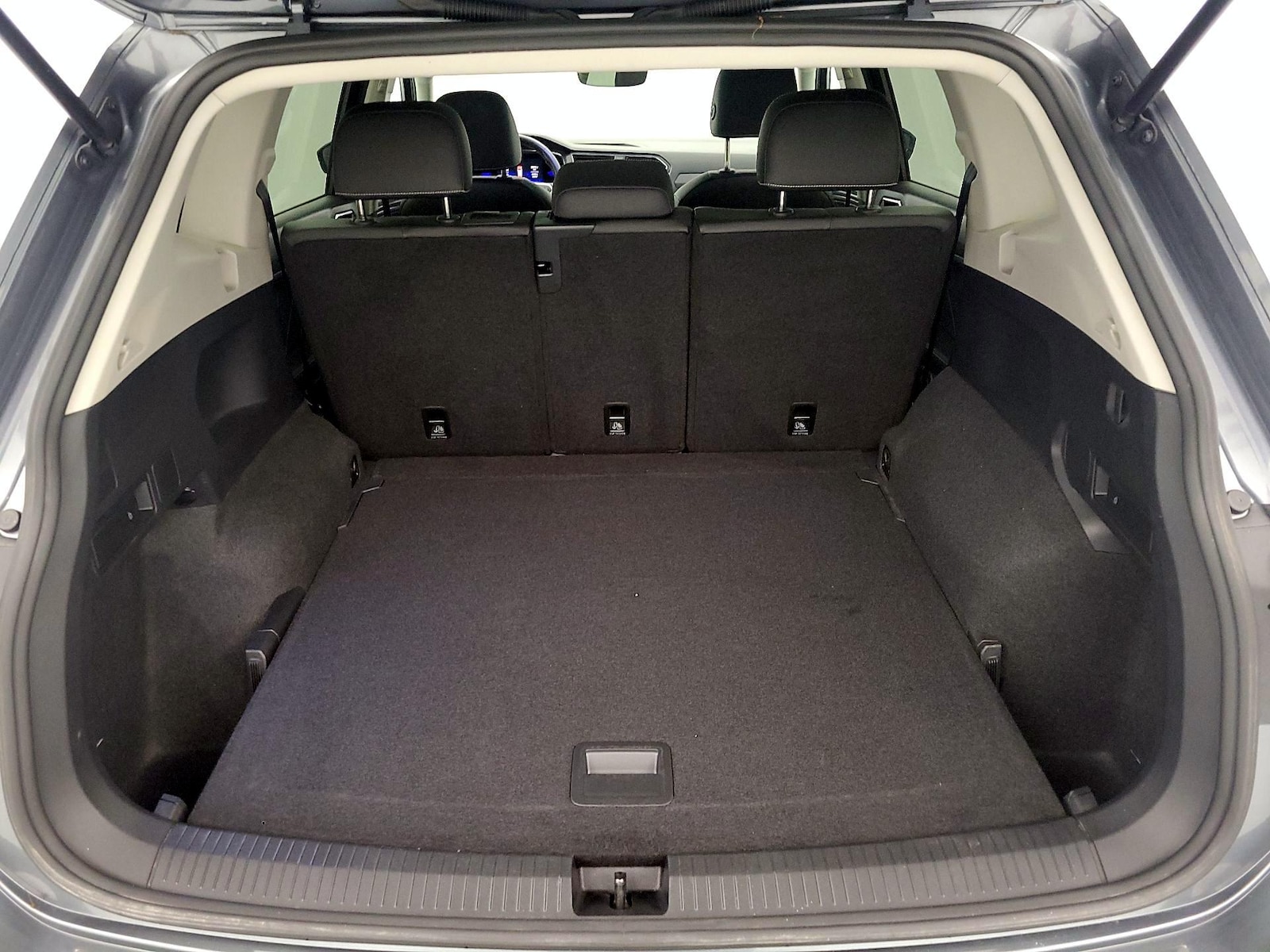 2023 Volkswagen Tiguan SE - Photo 22
