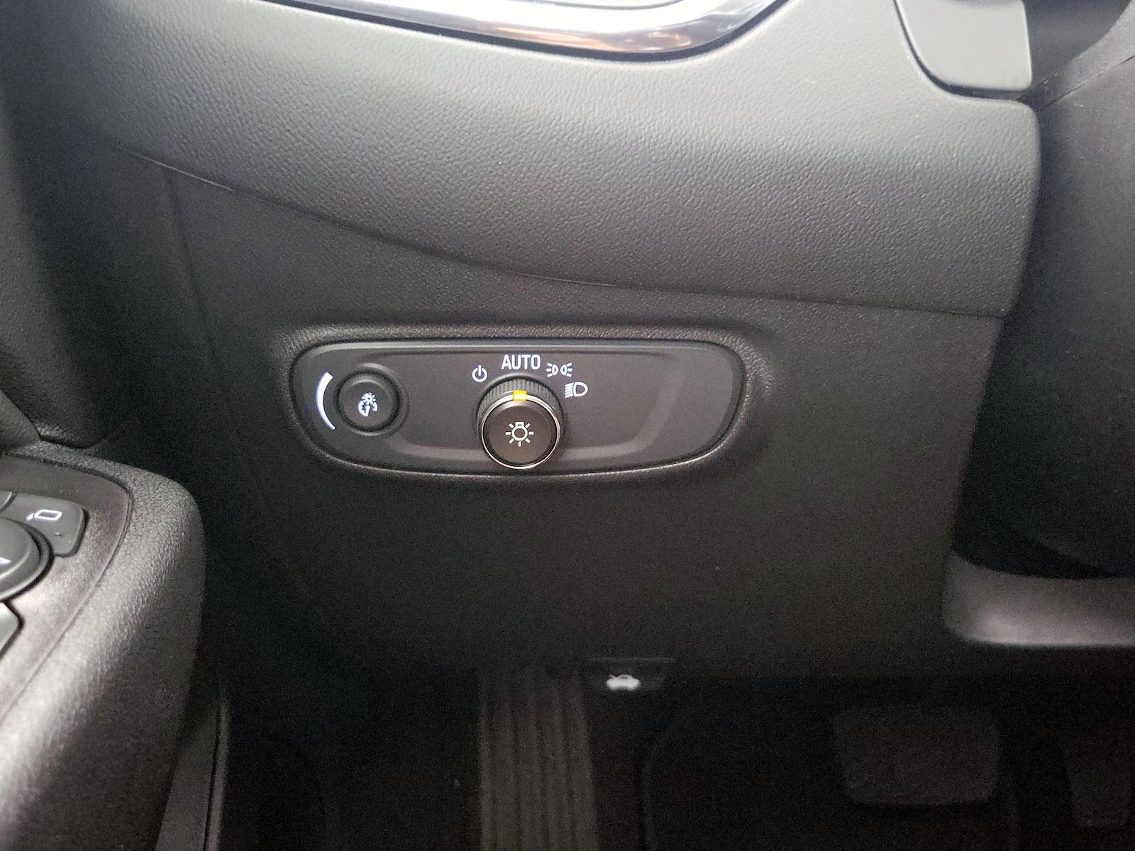 2022 Chevrolet Equinox LT - Photo 14