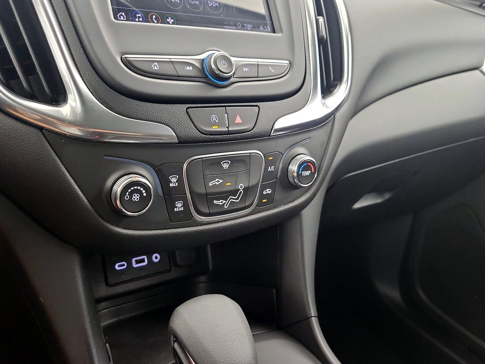 2022 Chevrolet Equinox LT - Photo 17